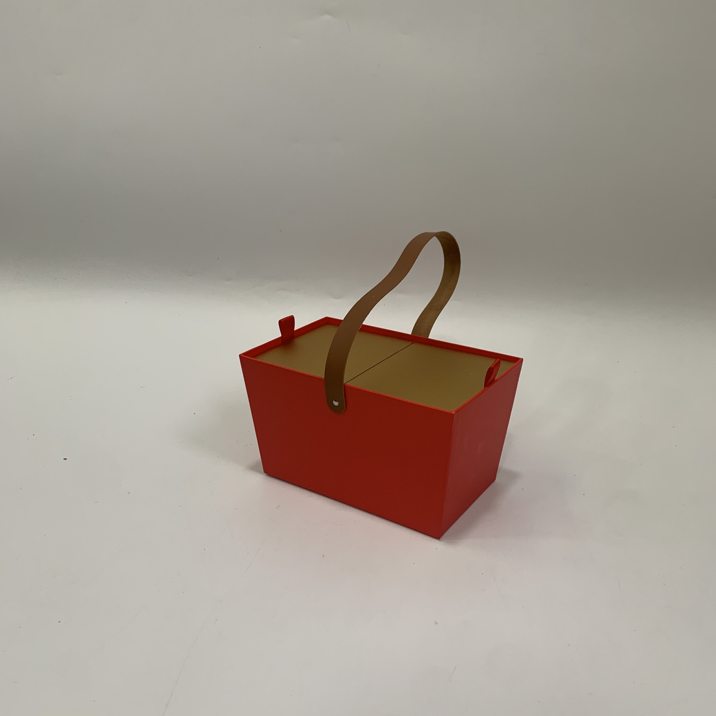 Vina in-stock hand-held basket flower boxes, souvenir gift boxes, fresh flower gift boxes, gift boxes Item Picture