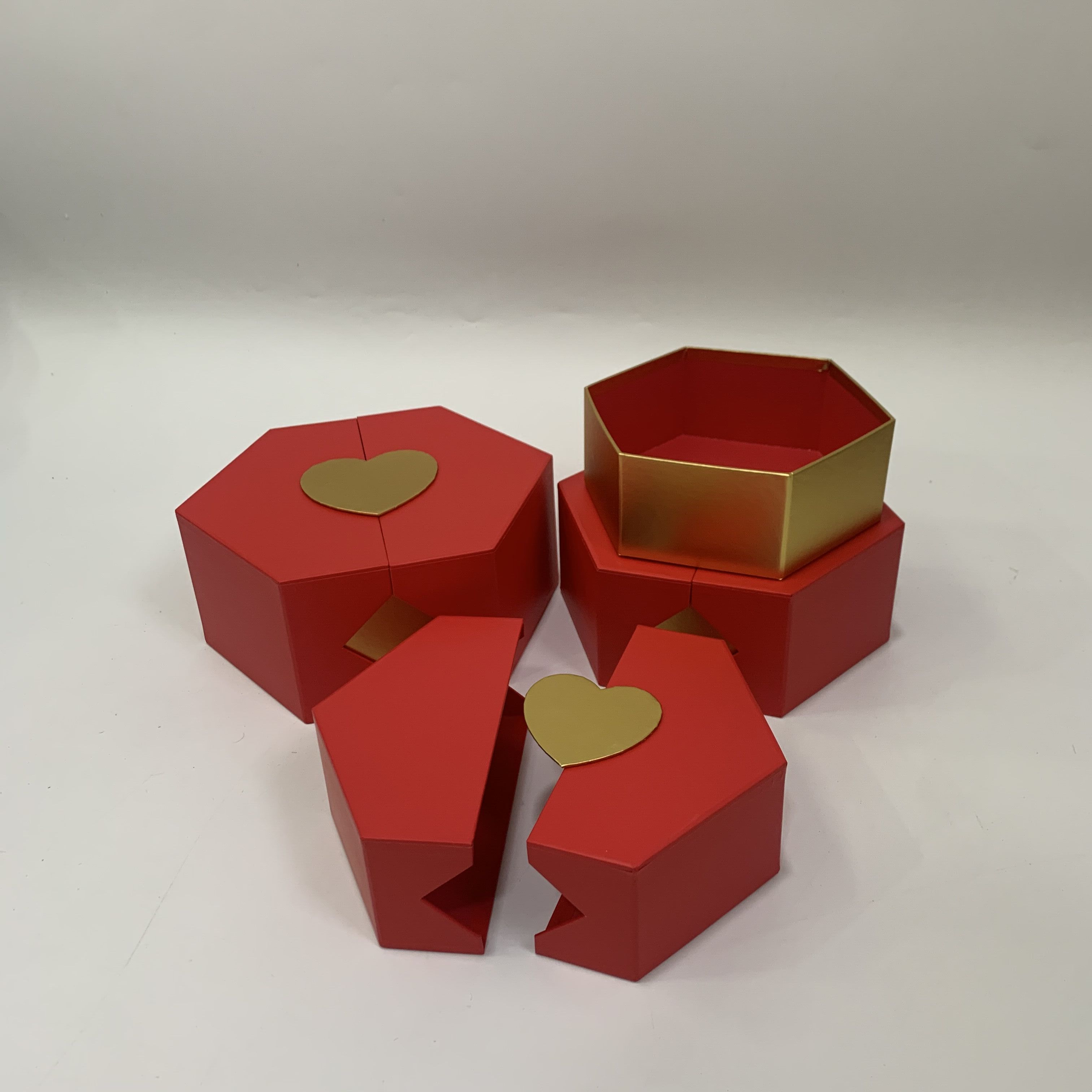 Vina Hexagonal Double Opening high-end flower gift box packaging gift box, wedding gift box, souvenir gift box, three-piece set Application Scenario