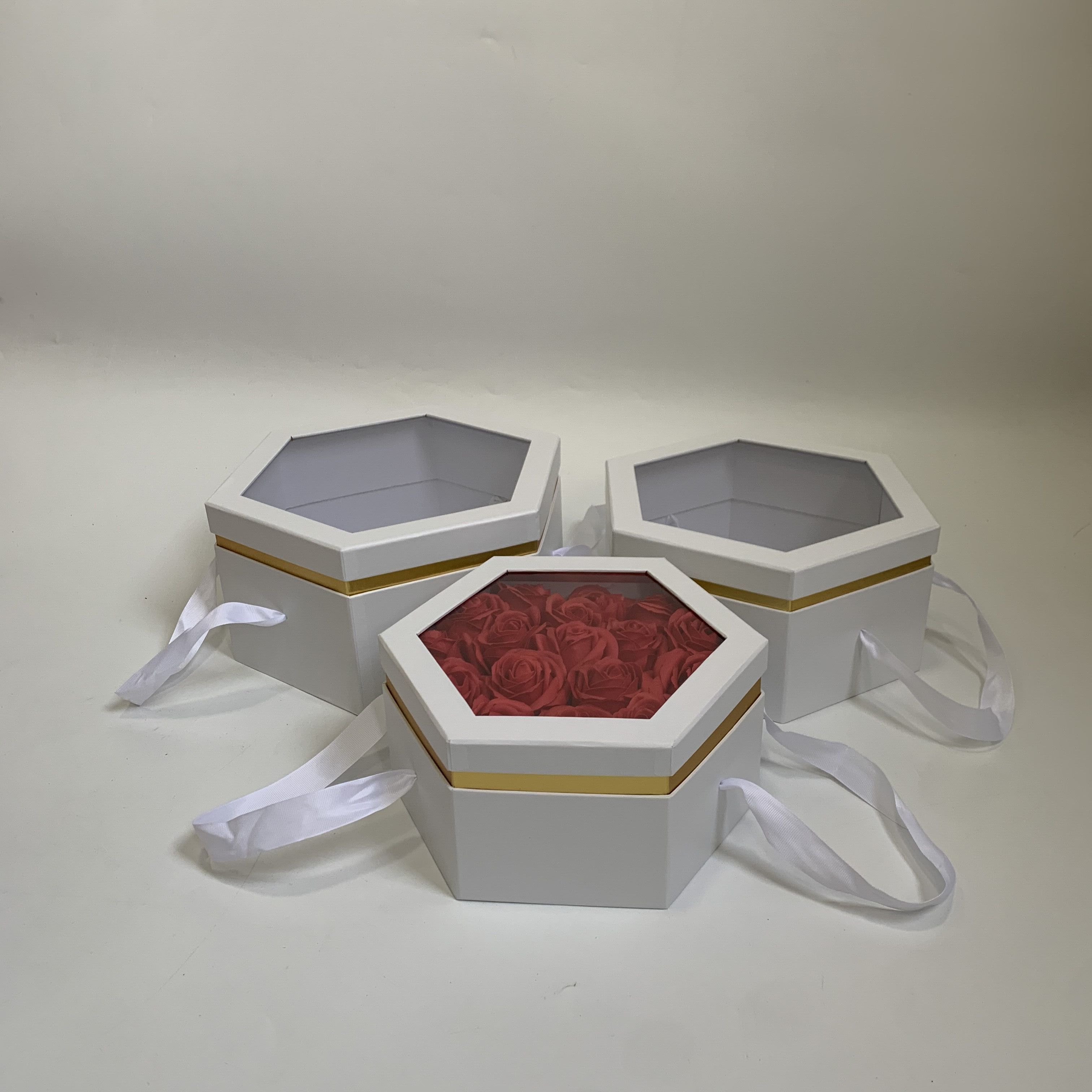 Vina Hexagonal window hand-held fruit and flower gift box, gift packaging box, souvenir gift box, flower box packaging box three-piece set Specification image