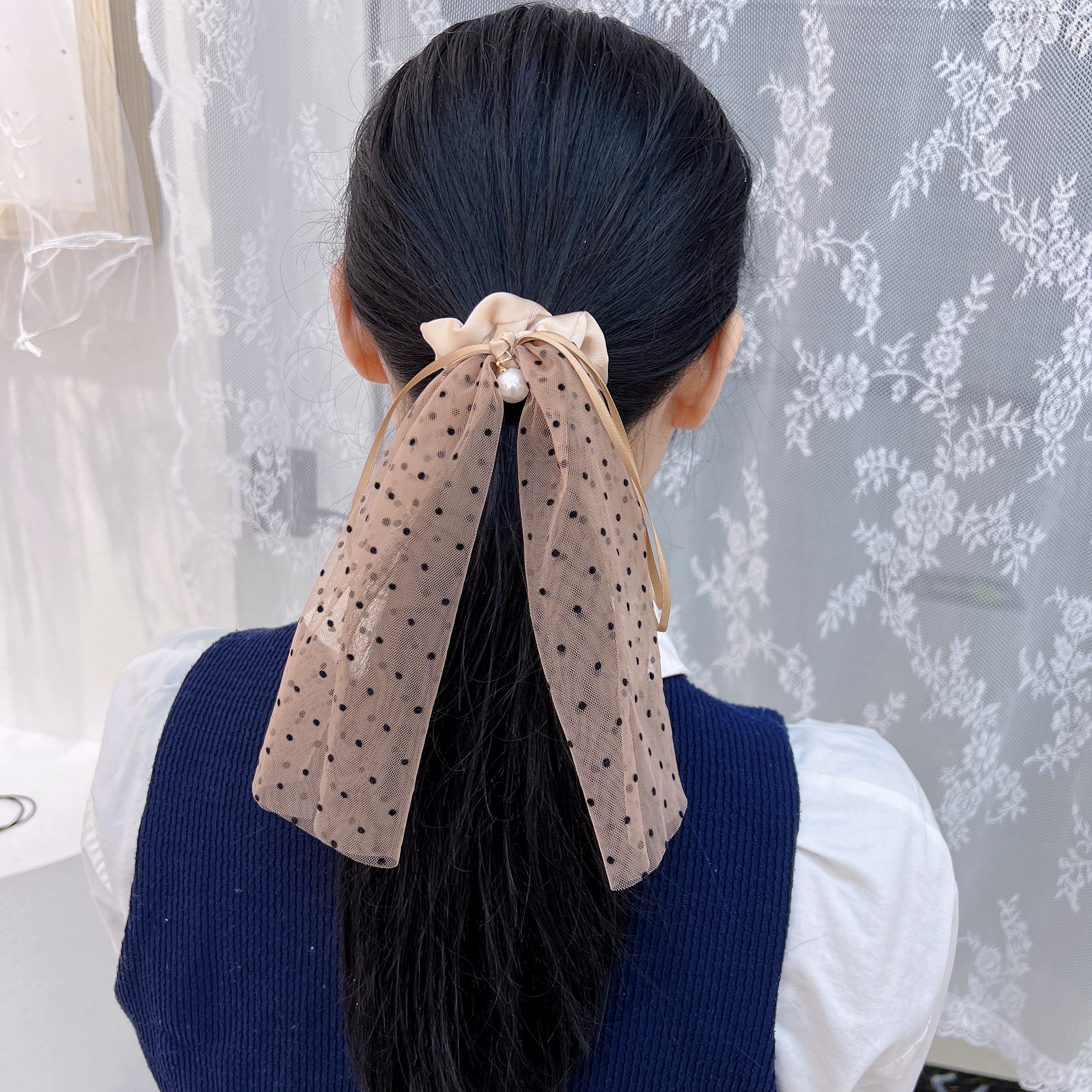 Ladylike style - Pearl tulle hair band details Picture