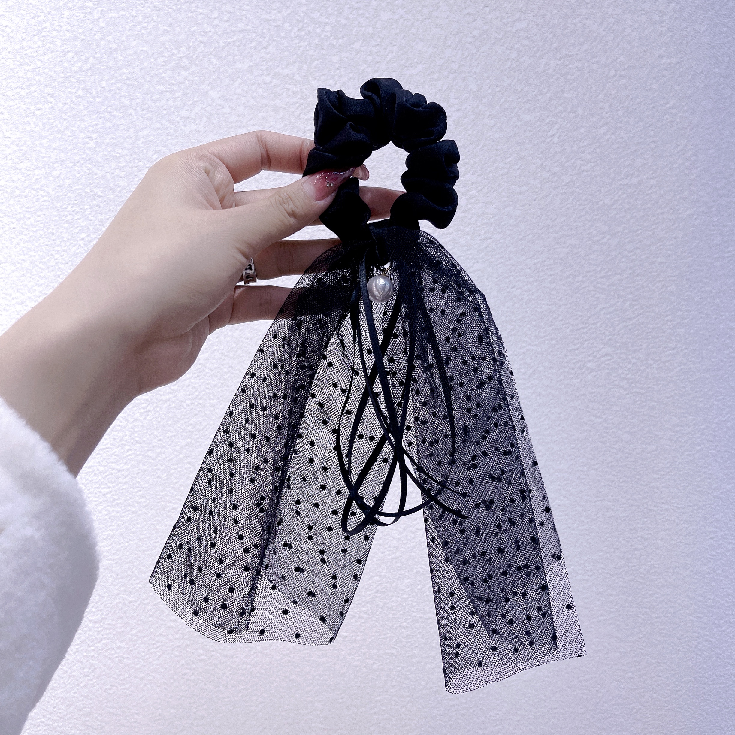 Ladylike style - Pearl tulle hair band Item Picture
