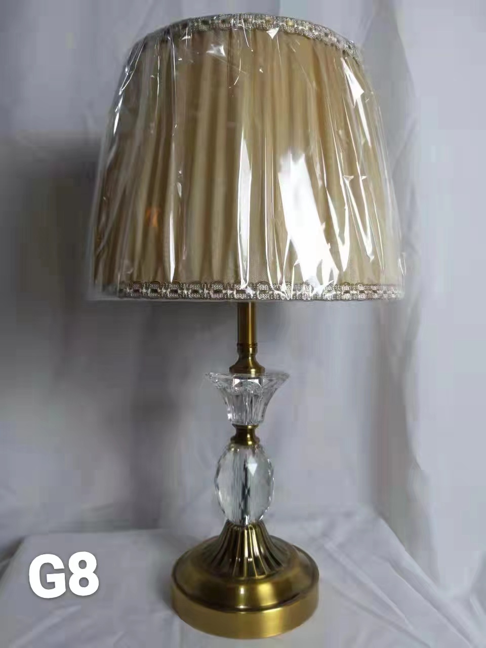A small internet-famous copper natural-color glass crystal hardware table lamp Specification image