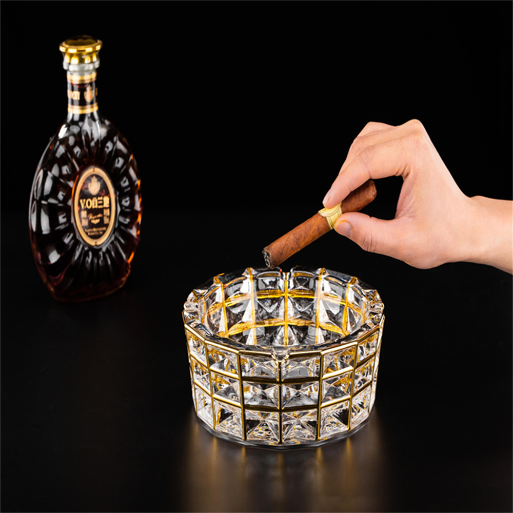 Nordic gold-painted light luxury crystal ashtray, thickened Nordic living room KTV commercial fashionable cigar ashtray, brilliant ashtray 200mm, brilliant ashtray 162mm, brilliant ashtray 127mm Item Picture