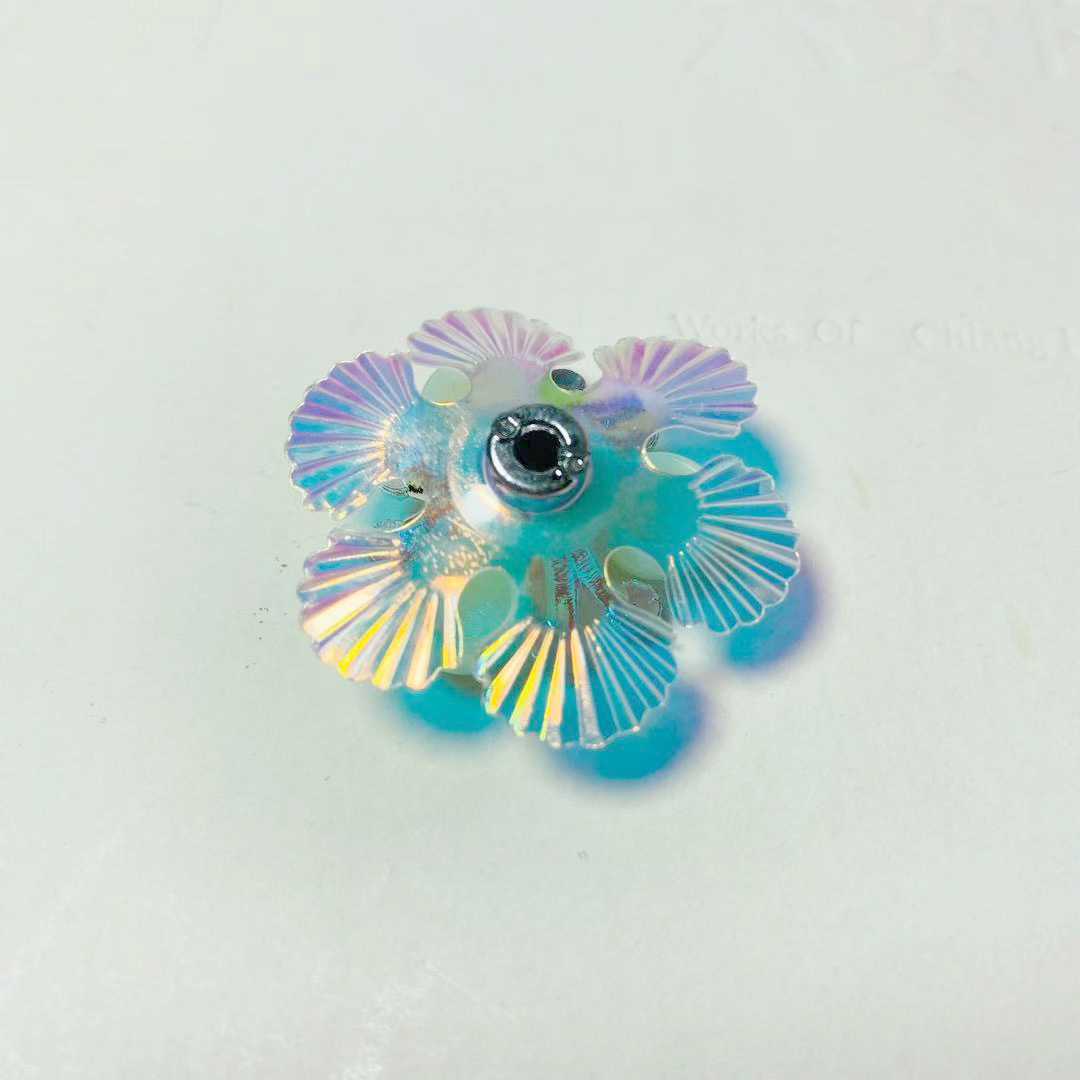 Hairpins, jewelry, shoe uppers, accessories, decorative clasps, plastic uv electroplated, acrylic diamond accessories, diy shoes and clothing accessories Application Scenario