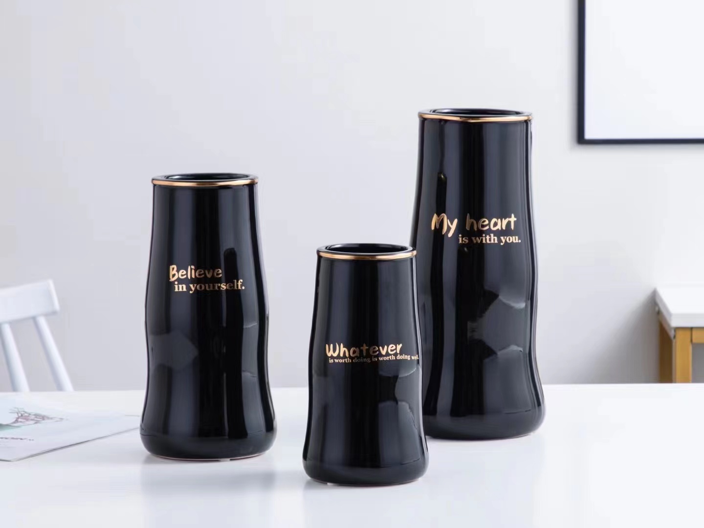 装饰花瓶实物图