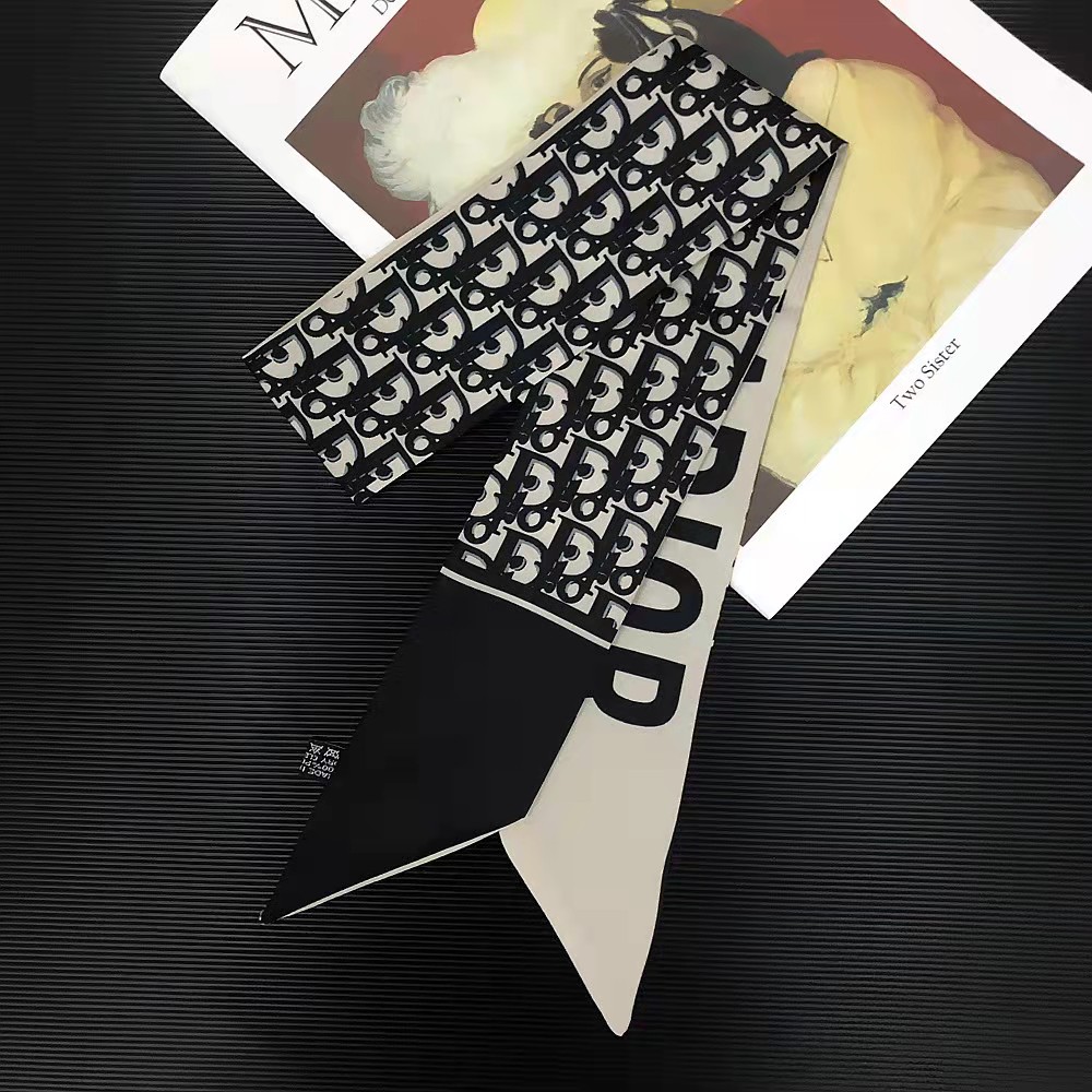 FLY1840 Tarot new versatile thousand-bird checkered small silk scarf ribbon women's tie bag handle ribbon hair band in stock scarf wholesale details Picture