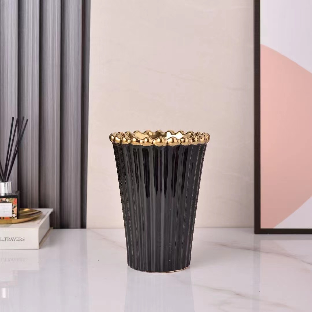 简约花瓶白底实物图