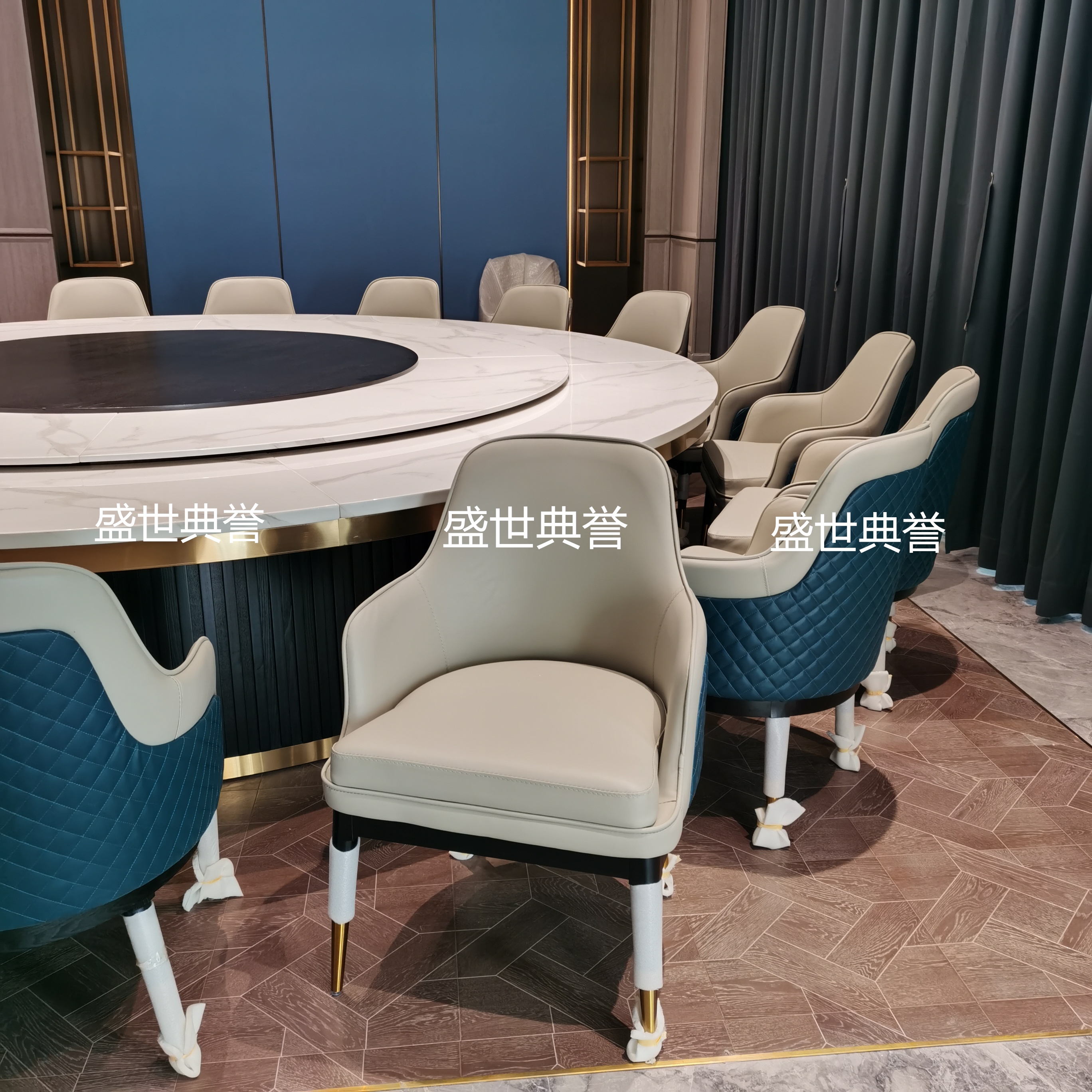 安庆国际酒店实木餐桌椅宴会中心包厢宾利椅会所现代轻奢实木餐椅