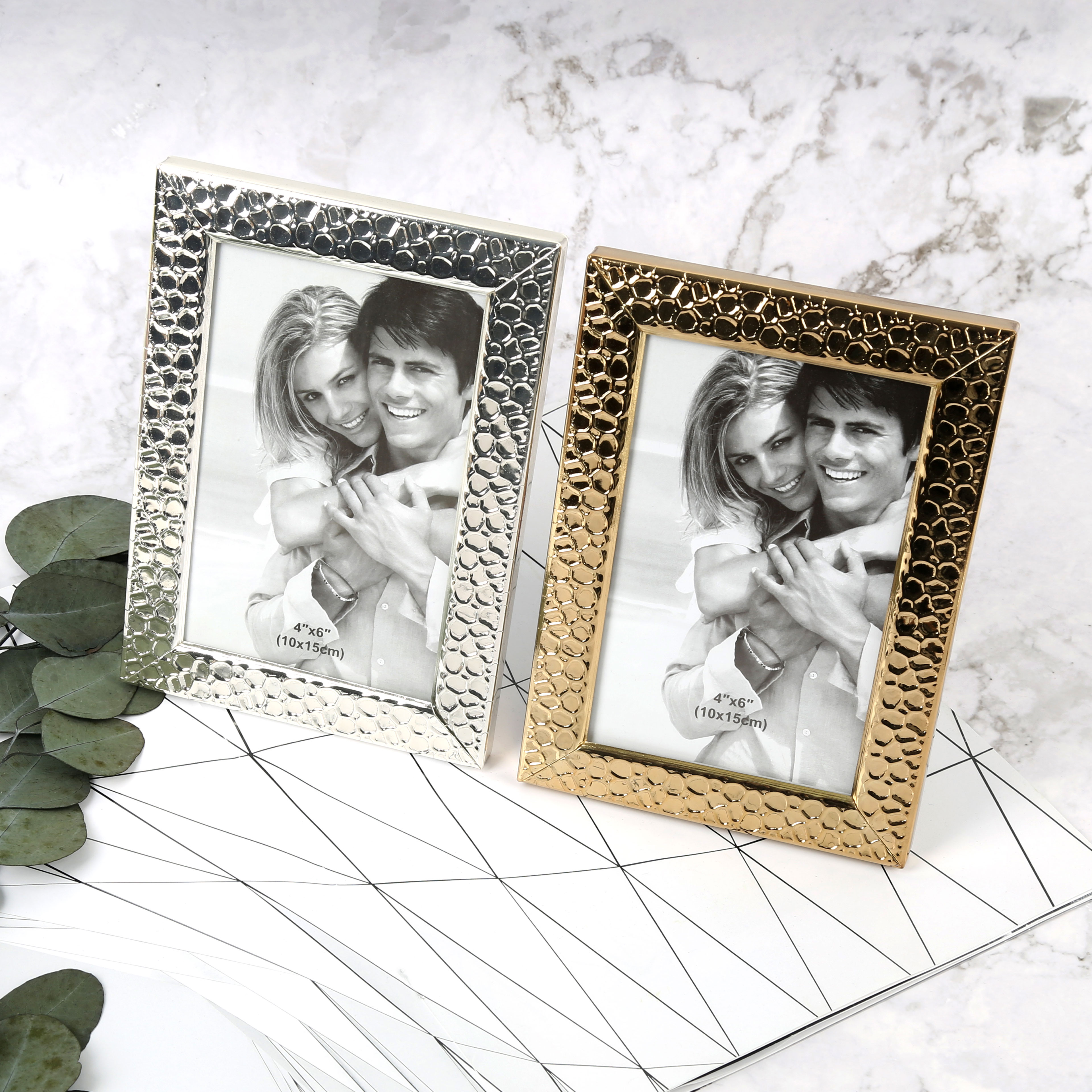 European-style Pinduoduo wall paintings, simple and classical, foreign trade stainless steel aluminum alloy metal, Amazon brushed decorative paintings, photos, photo frames, picture frames, factory direct sales Item Picture