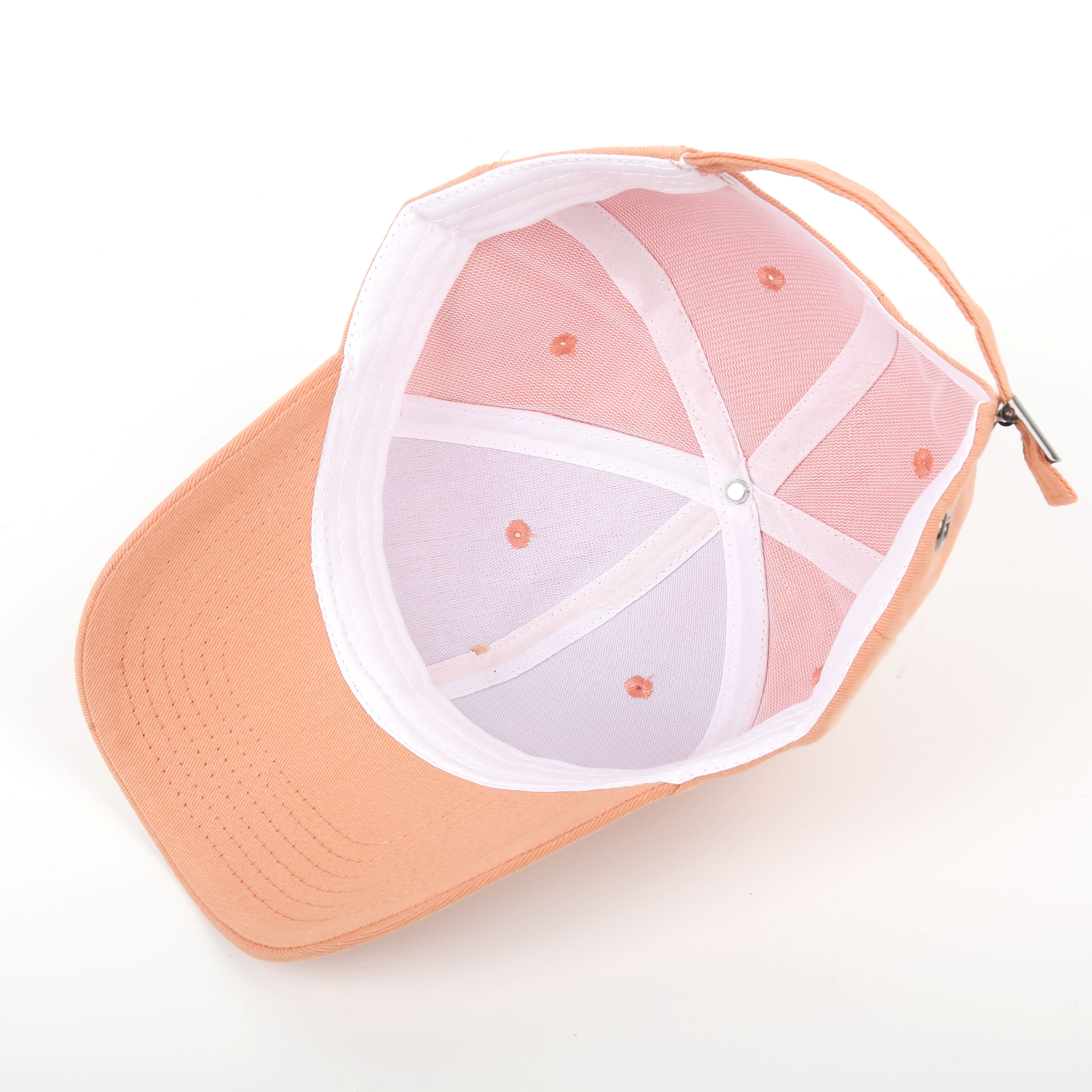 Unisex metal C-label baseball caps and pure cotton sun hats Application Scenario