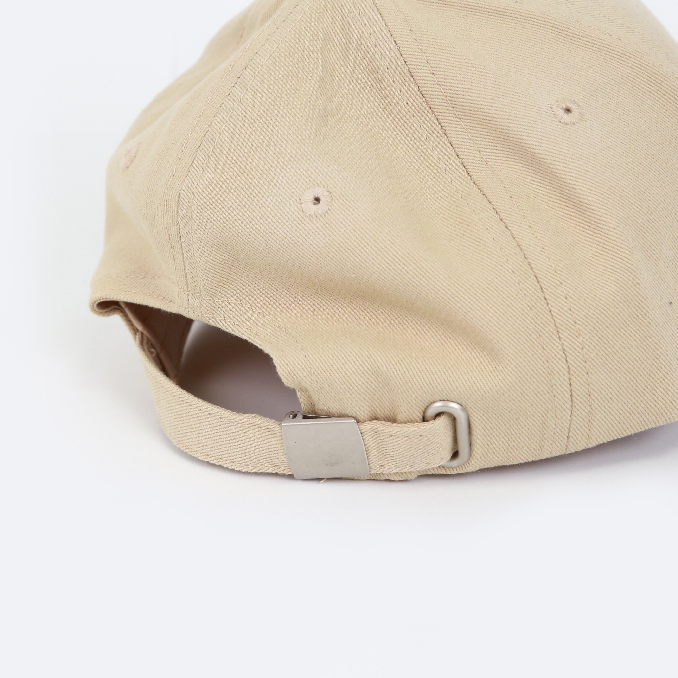 Gold thread embroidered Korean-style cotton baseball caps for both men and women, fashionable baseball caps Item Picture