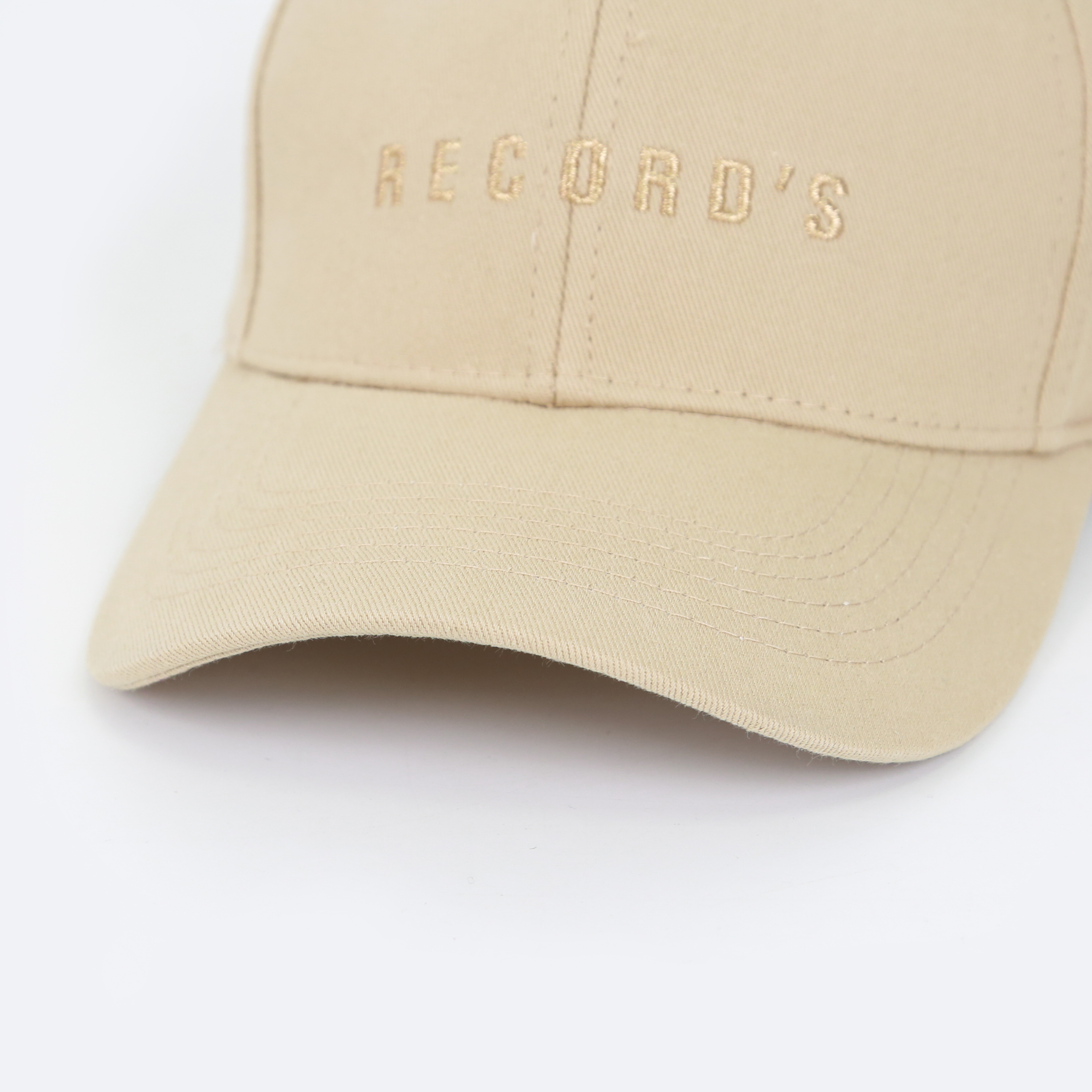 Gold thread embroidered Korean-style cotton baseball caps for both men and women, fashionable baseball caps Application Scenario