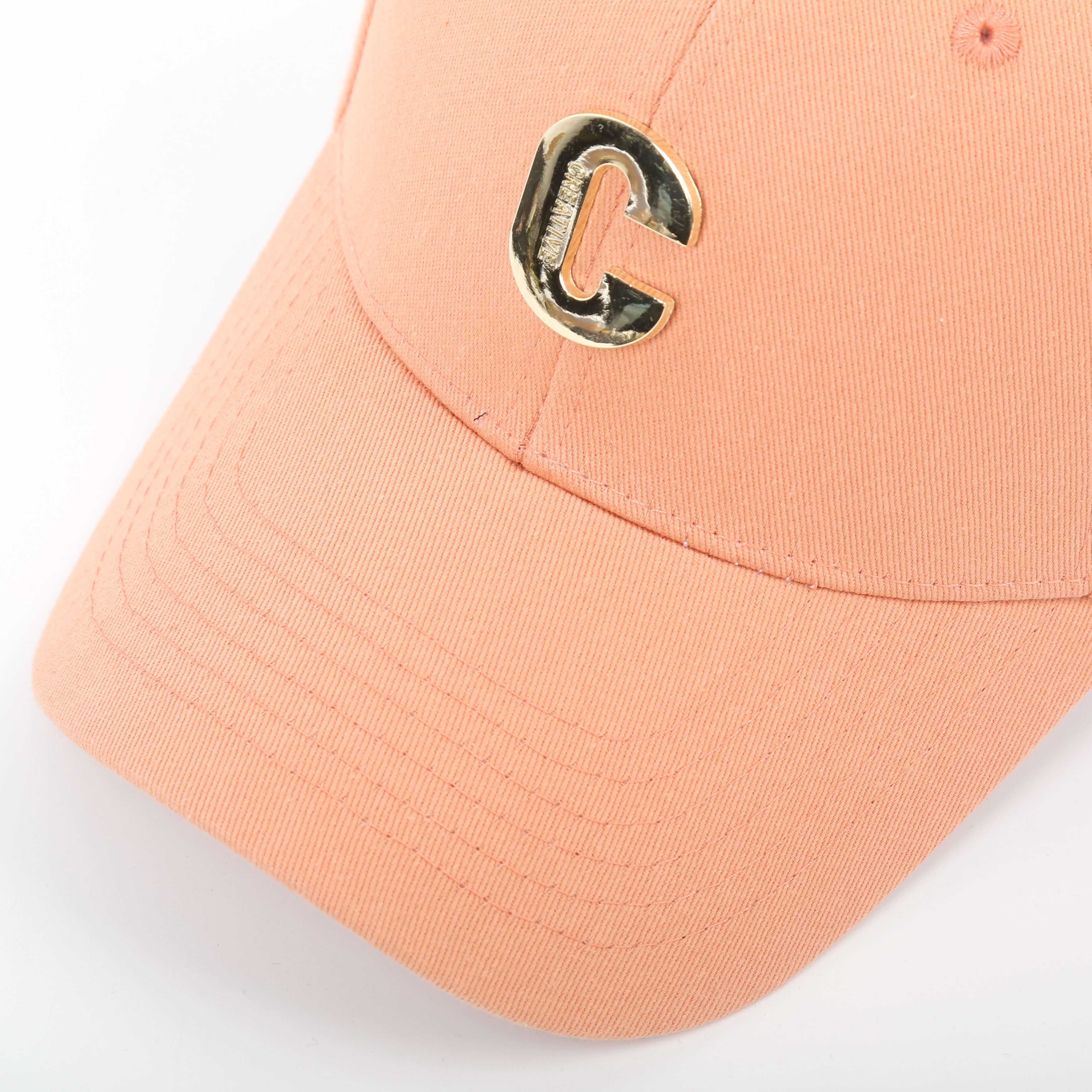 Unisex metal C-label baseball caps and pure cotton sun hats details Picture