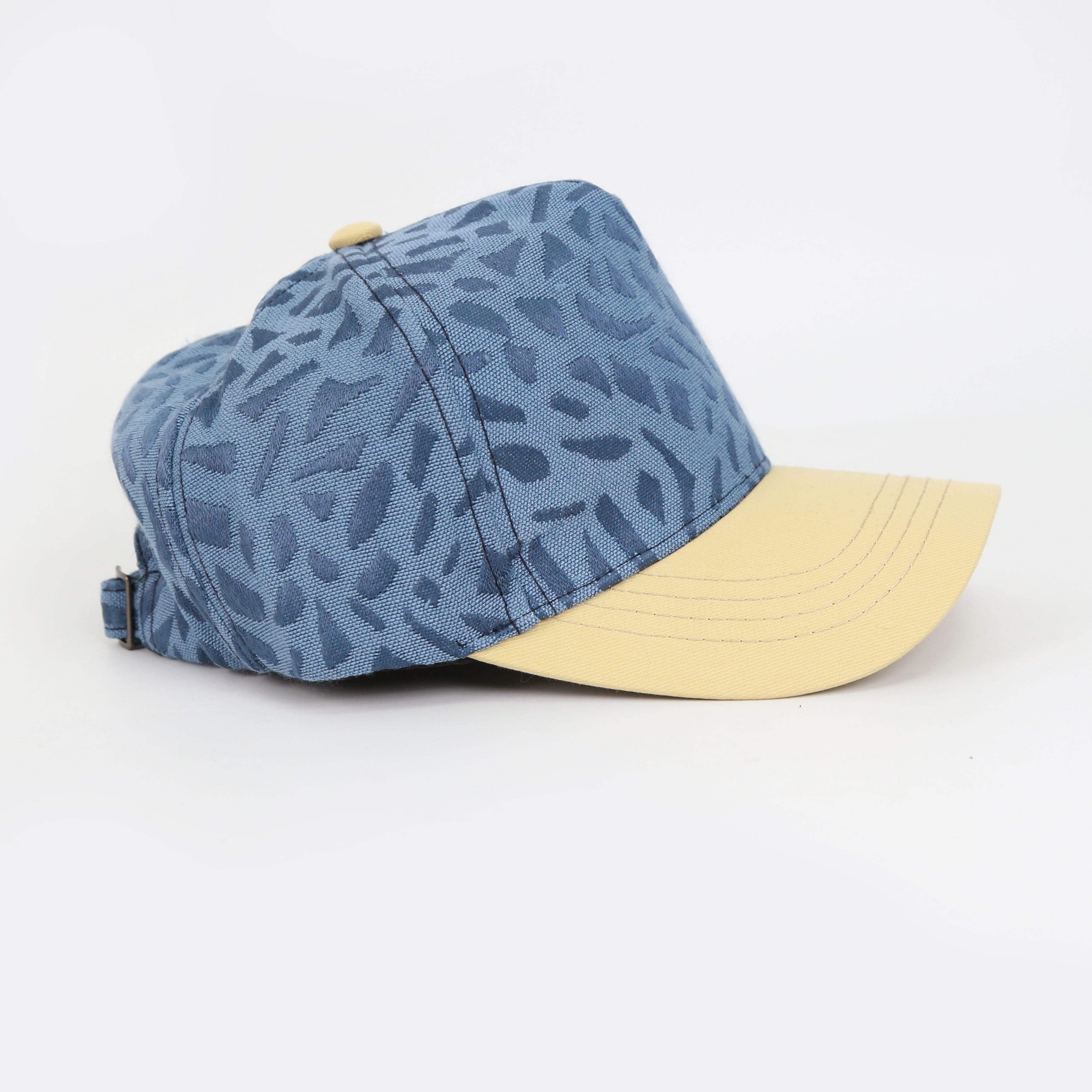 A two-color patchwork street dance hat with full-print embroidery Application Scenario