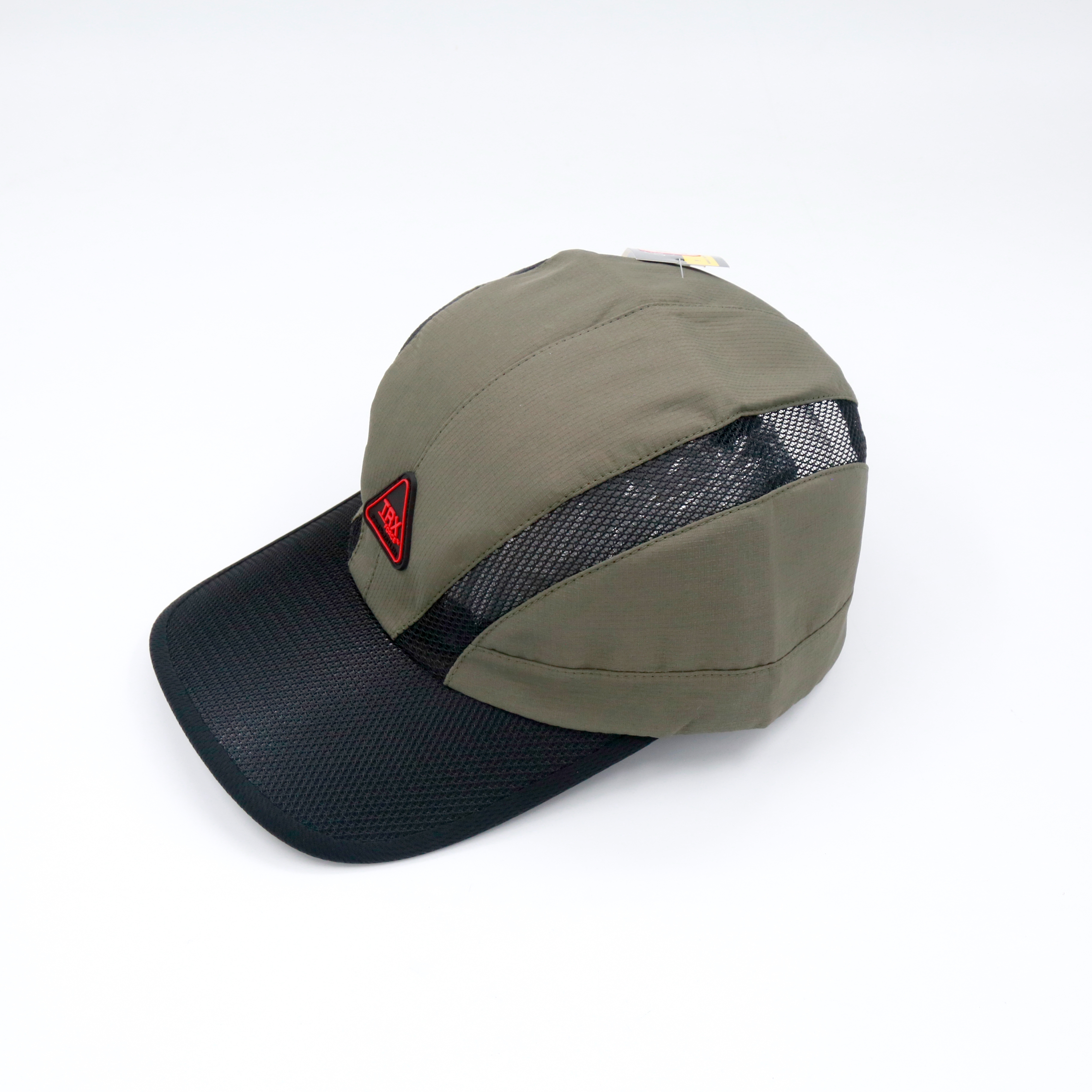 Outdoor quick-drying breathable baseball cap with a mesh brim and magic buckle