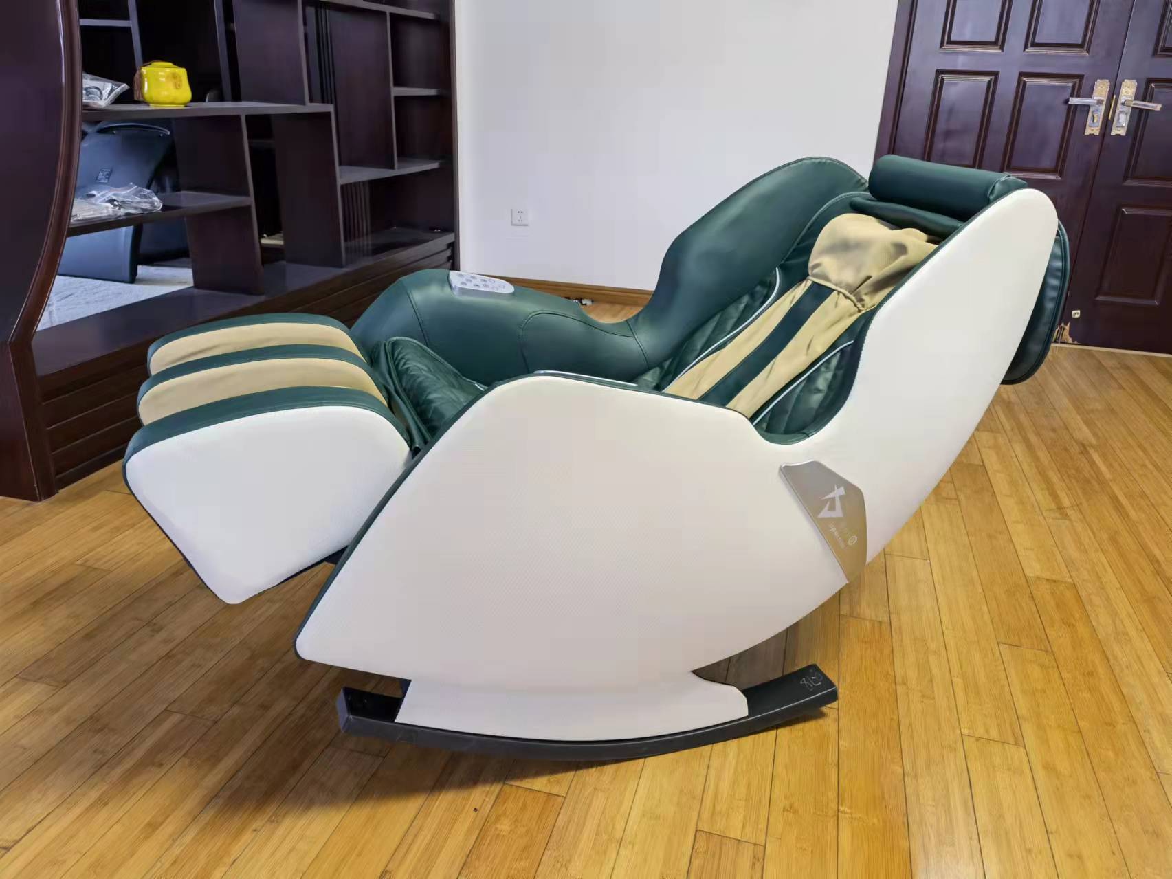 LVK massage chair detail image 5