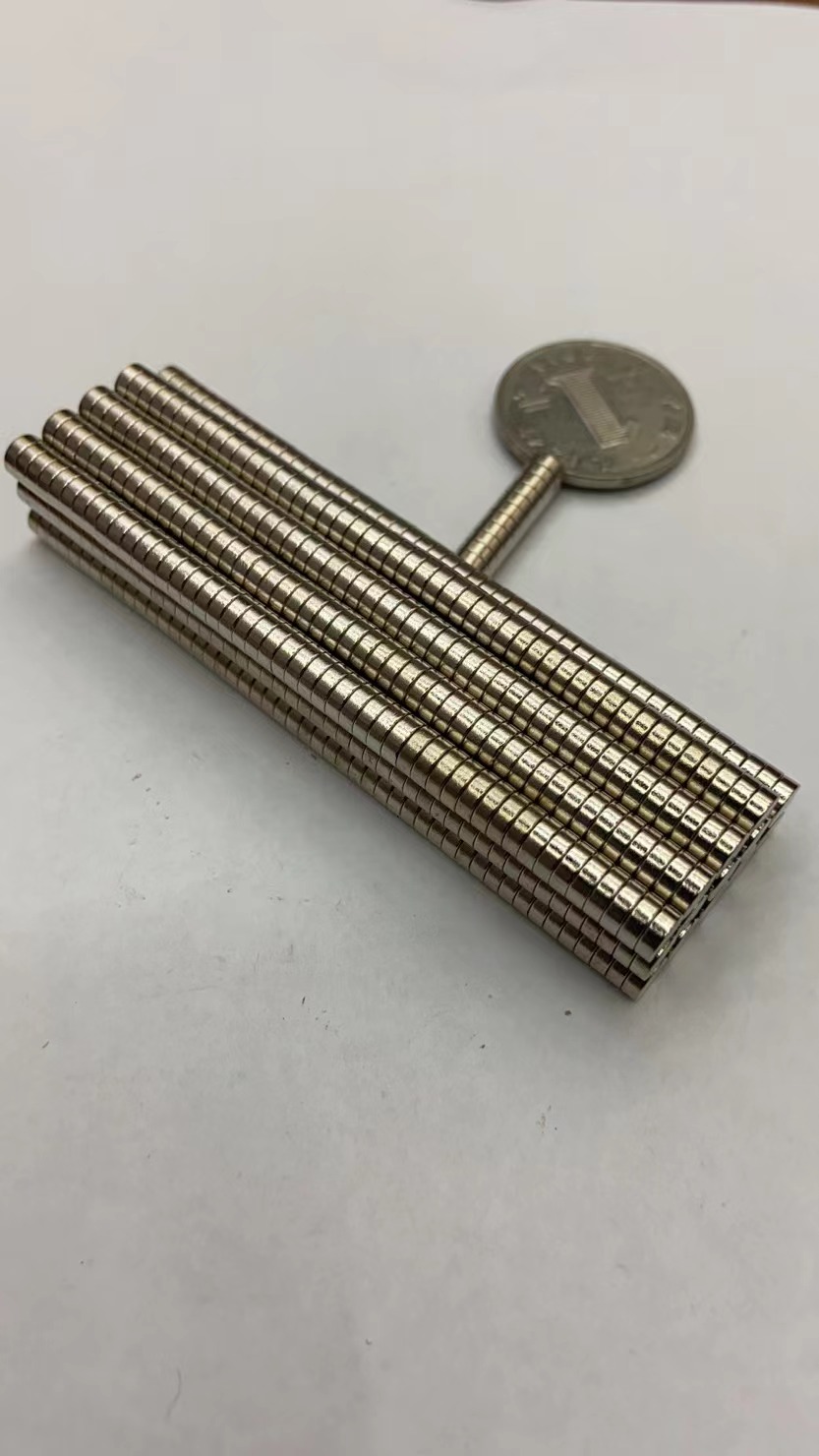 磁铁/汝铁硼/单面强磁铁/磁铁圆片/磁力磁铁片细节图