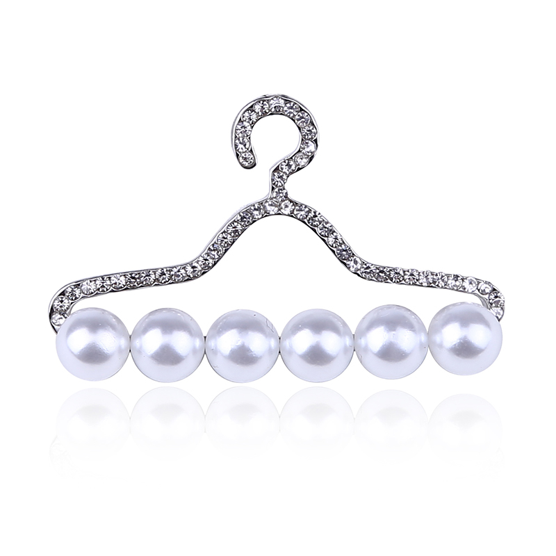 Factory direct sales, popular in foreign trade, high-end new style Jianxiao, retro and elegant clothes hangers, light luxury waterproof diamond brooches, fashionable clothing accessories, wool pins and other items