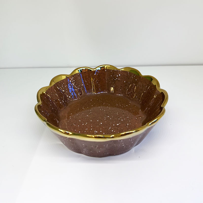 New light luxury ceramic breakfast salad bowl with wavy gold edge and irregular home dessert bowl, baked rice bowl details Picture