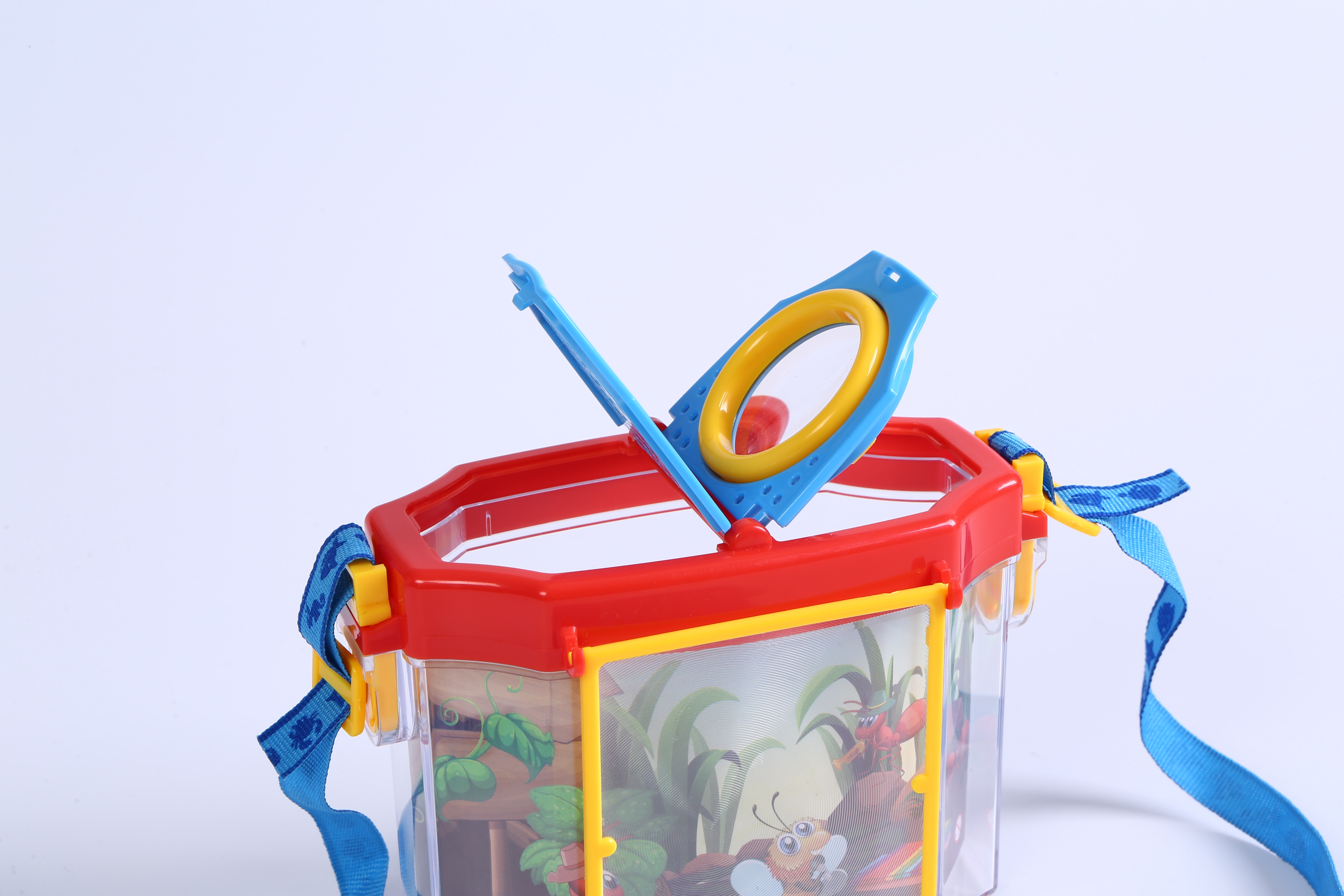 Handheld insect observation box, insect capture magnifying glass, children's science education and intelligence teaching laboratory toy Application Scenario