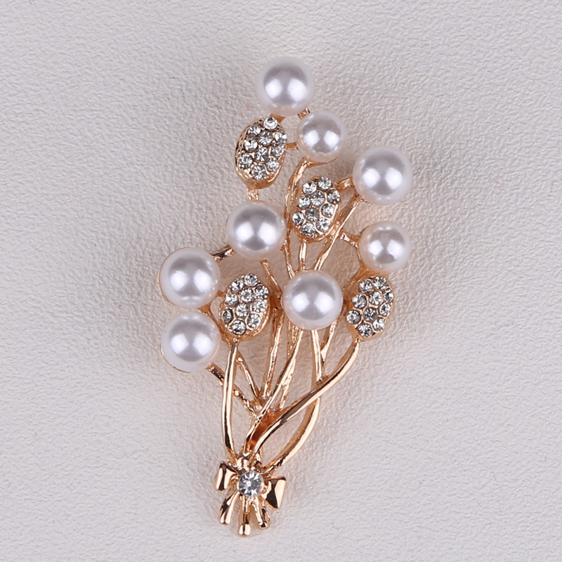 Factory direct sales, popular in foreign trade, high-end new brooches paired with mother-of-pearl European and American luxury high-end crystal pins, pearl coats, corsages, mom gifts