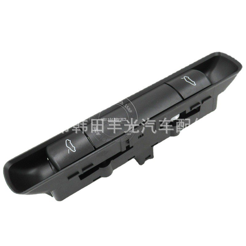 Factory direct sales are applicable to the old Porsche tailgate switch, rear wing release, trunk switch and tail cover. Tel: 99761310502 Item Picture