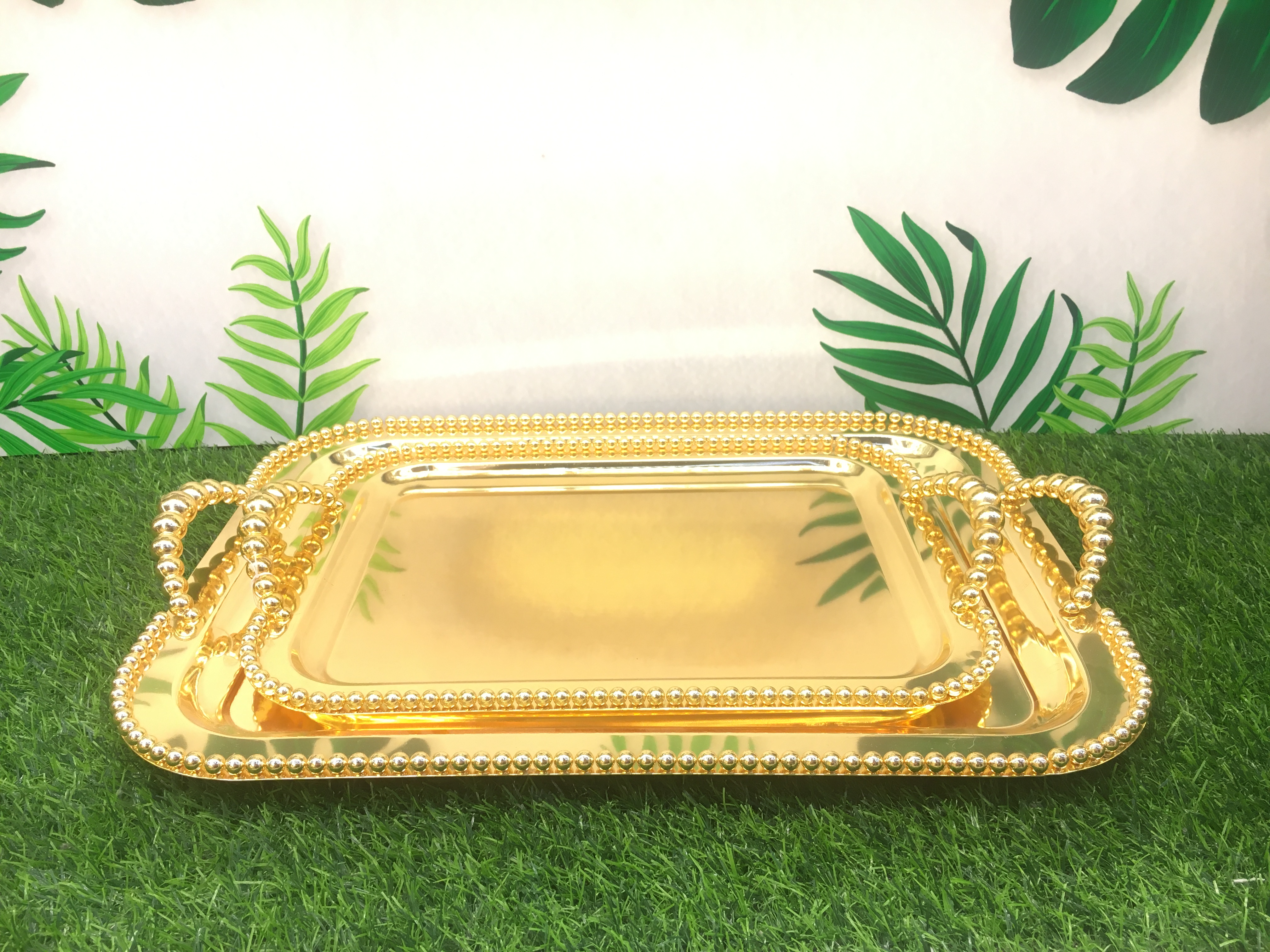 Two-piece set of pallets