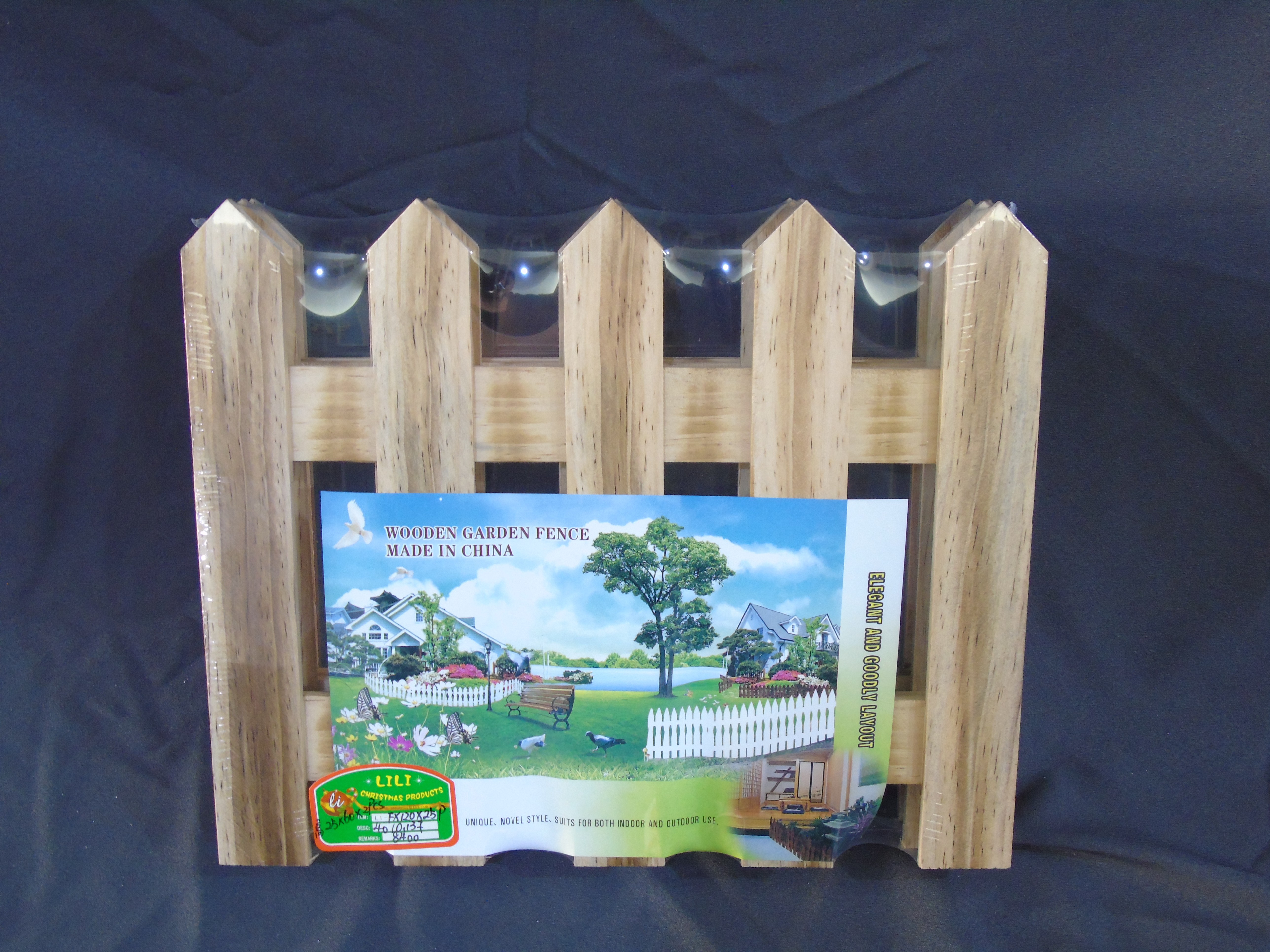 50X80CM Christmas wooden fence in natural wood color Application Scenario