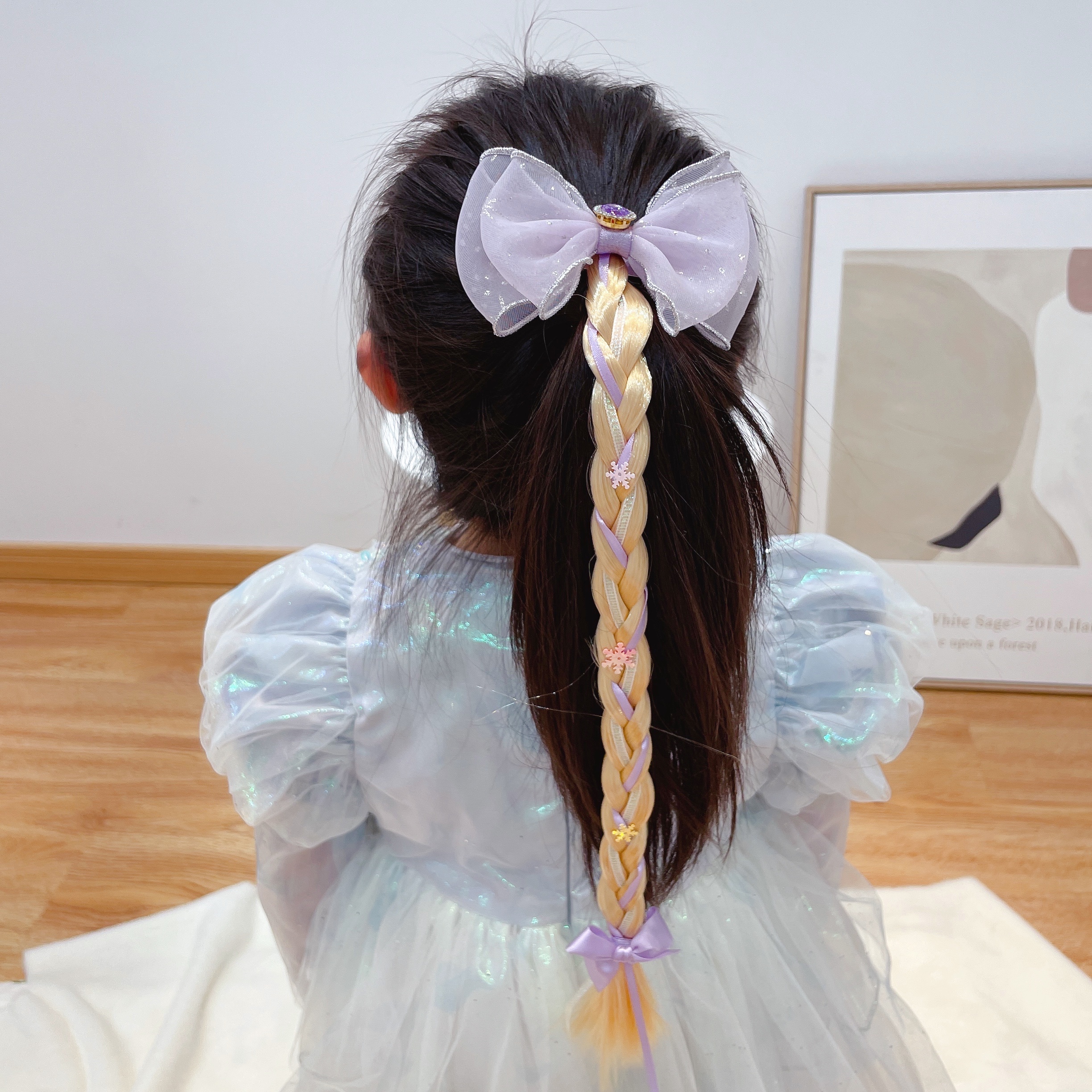 Cicada Yarn - Silver-edge single braided hair clip