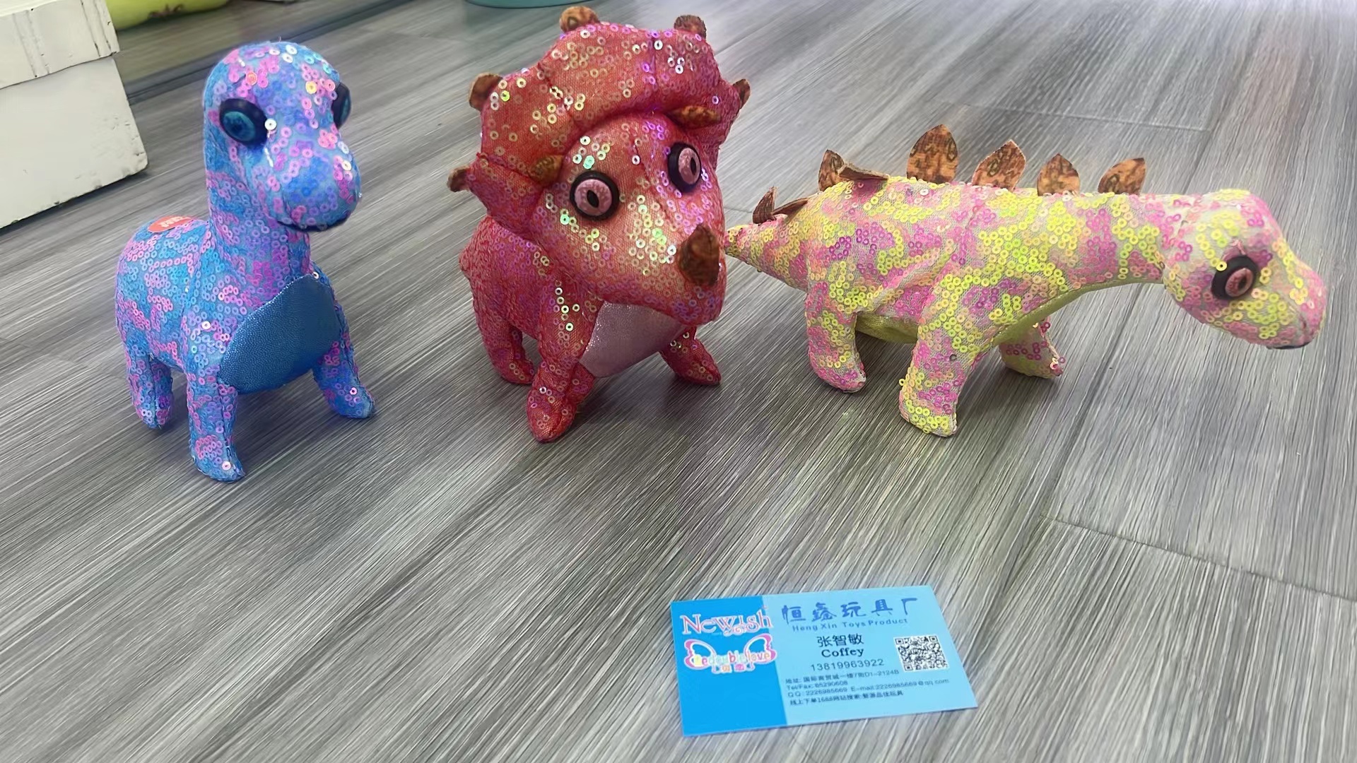 Hengxin Toys Children's Electric Toys Can Sing, Walk, Sequined dinosaurs wholesale BL-263
