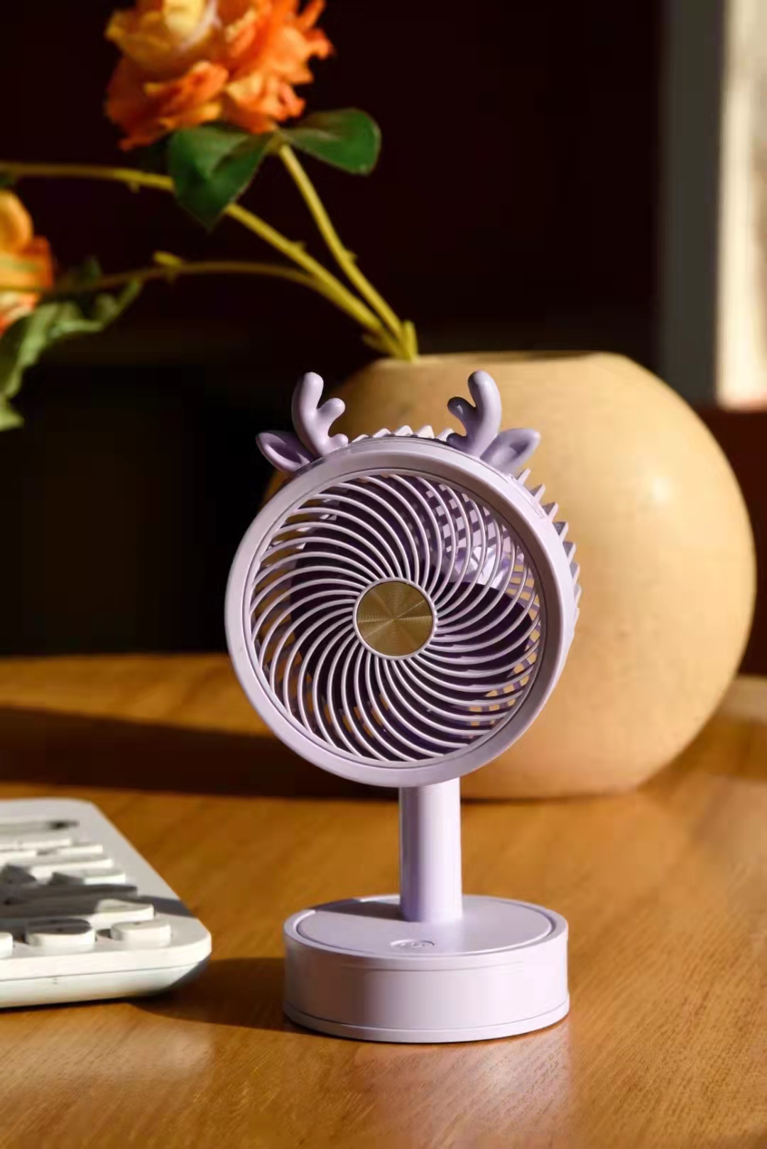 The 2229 charging fan comes in three wind speeds and three colors Specification image