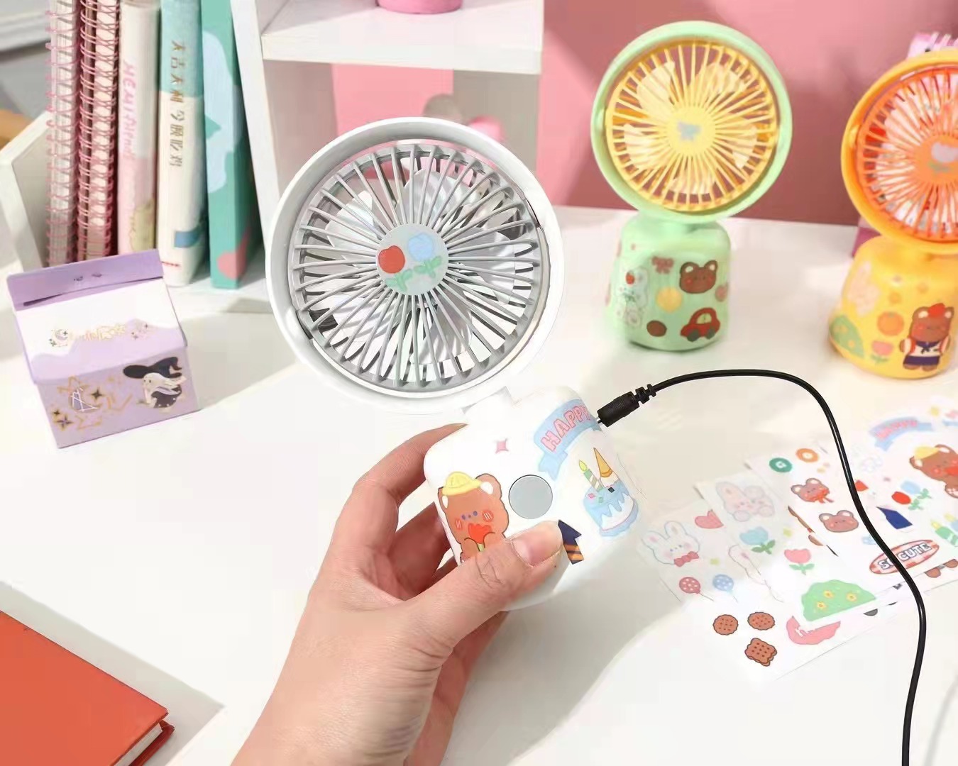 9053 Vase Desktop Fan Item Picture