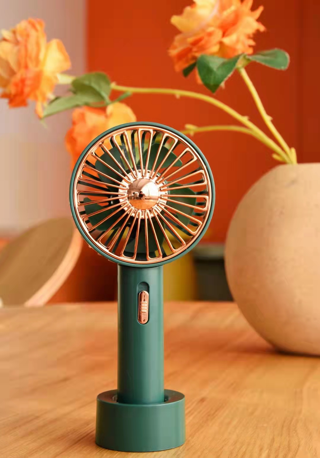 YM88101-1 Retro handheld Fan with light details Picture