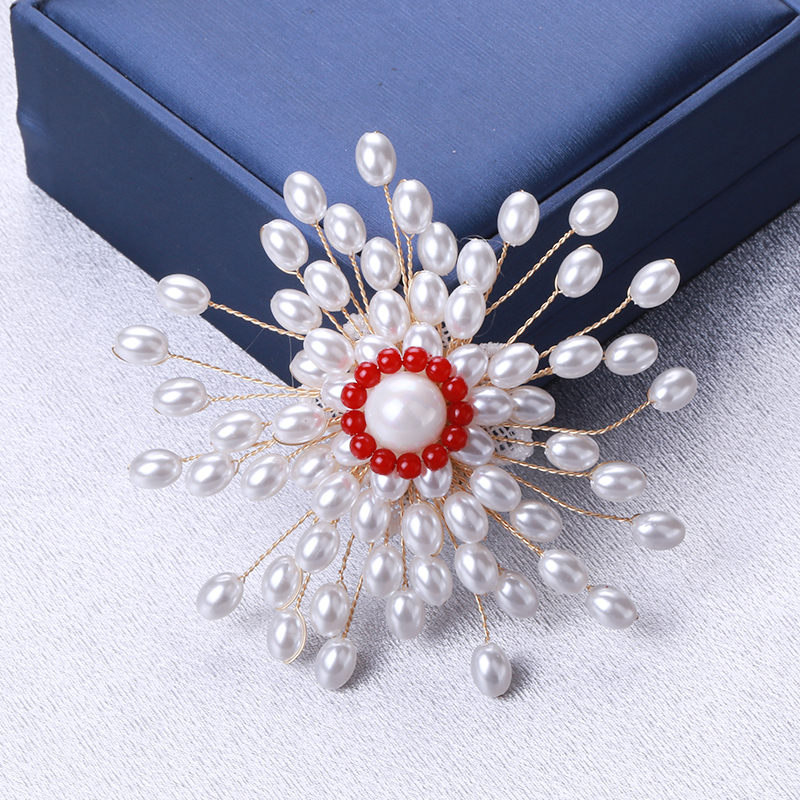 Factory direct sales for foreign trade, popular high-end new brooches paired with hand-woven European and American luxury high-end pearl pins, pearl coats, corsages, mom Item Picture