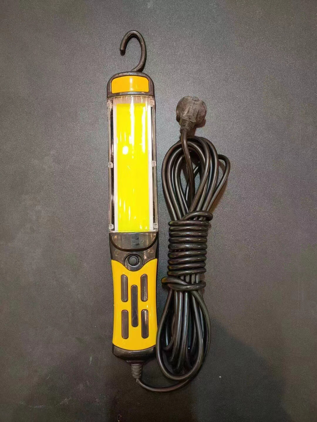 维修灯/工作灯白底实物图