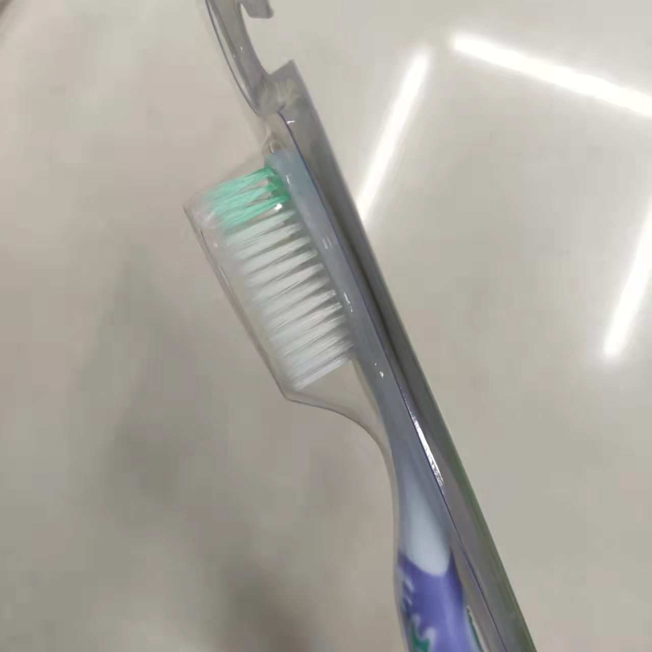 外贸英文牙刷白底实物图