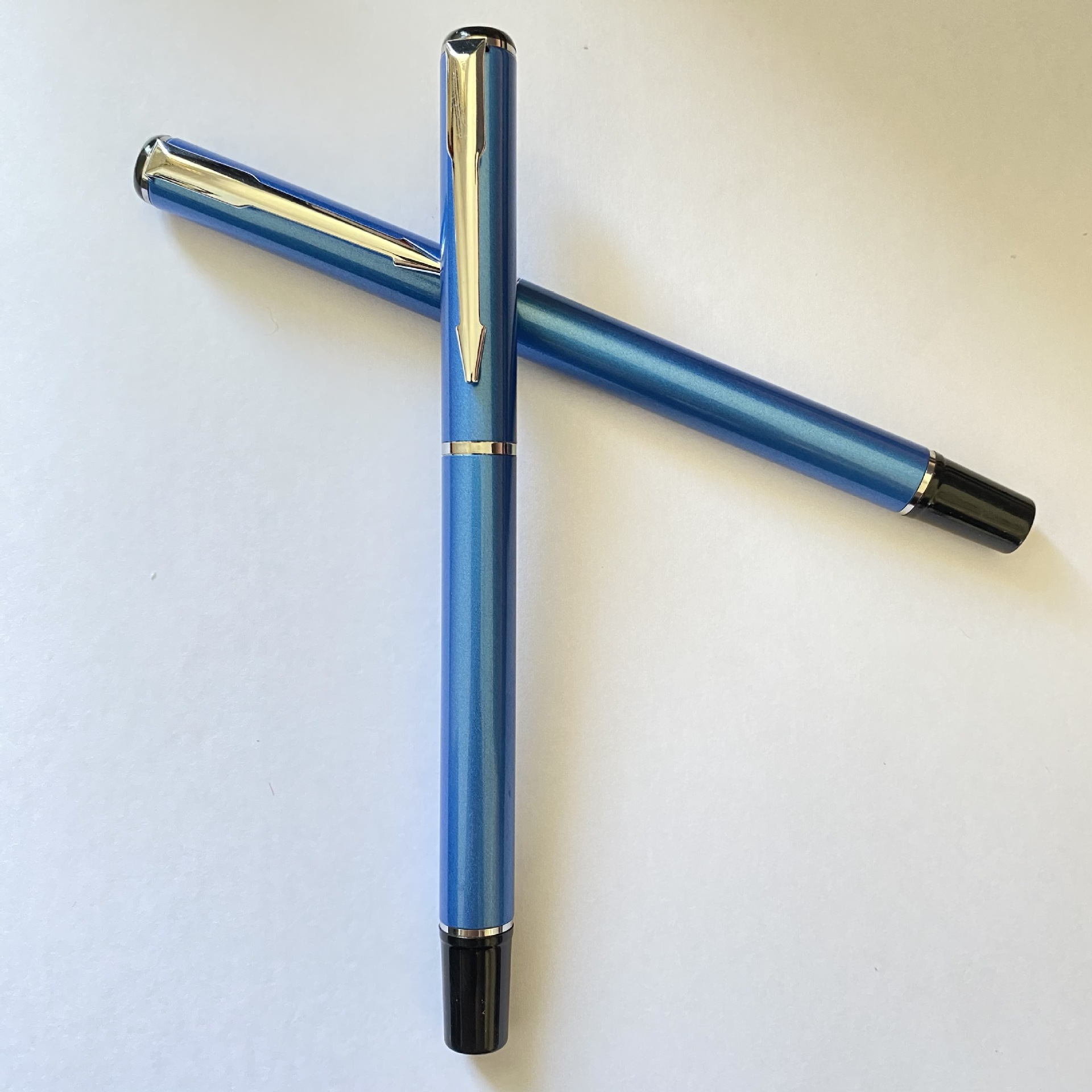 圆珠笔、中油笔实物图