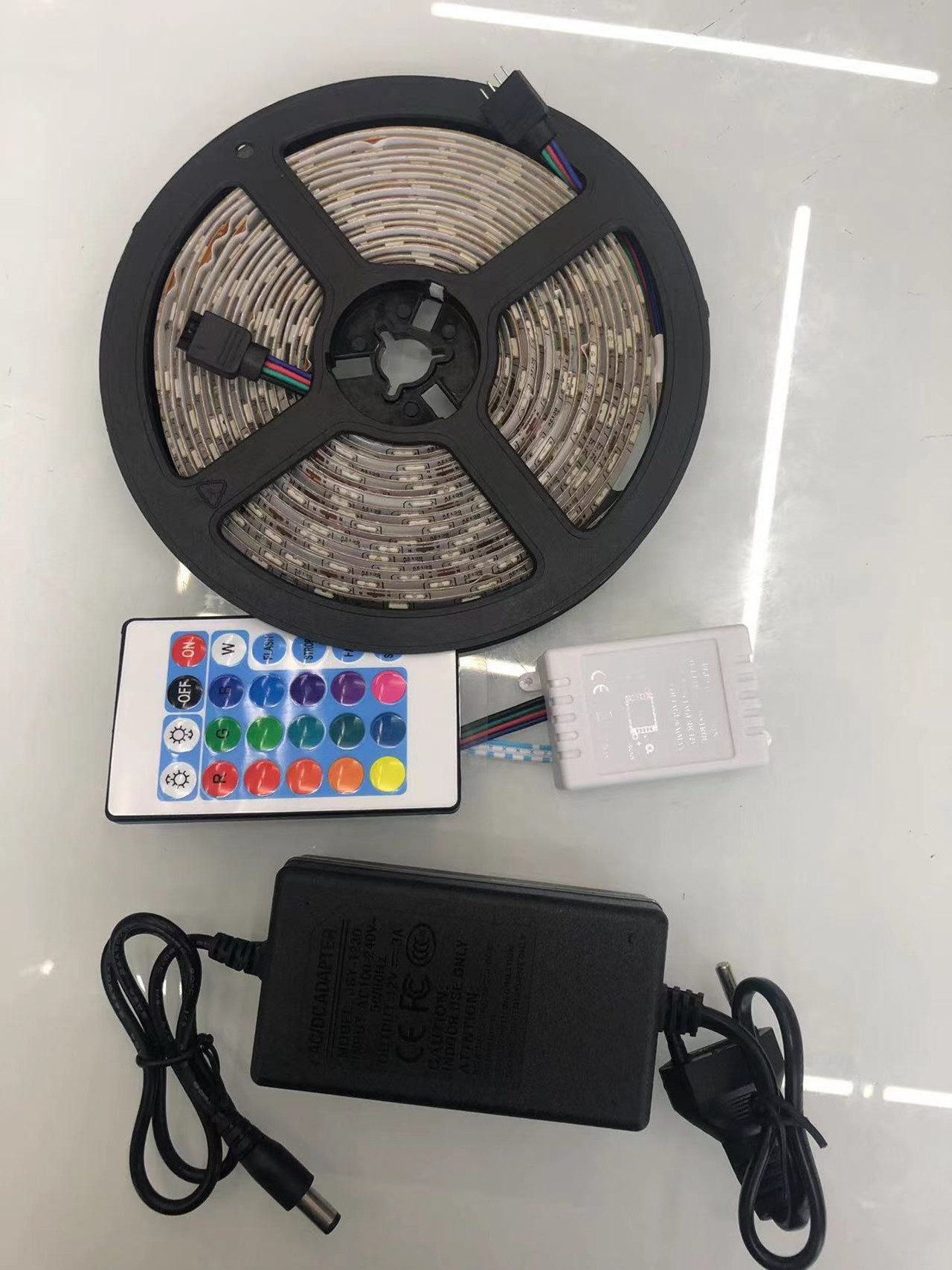 灯带白底实物图
