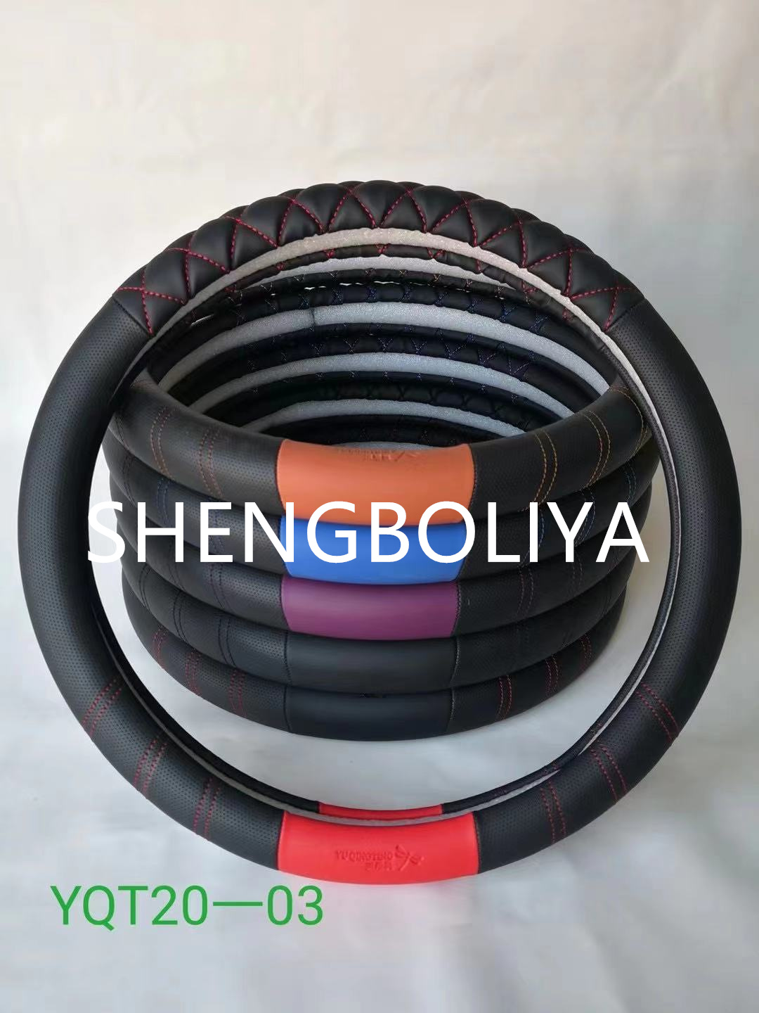 FXP-18 all-season universal car steering wheel cover factory direct sales. Welcome to inquire and customize Application Scenario