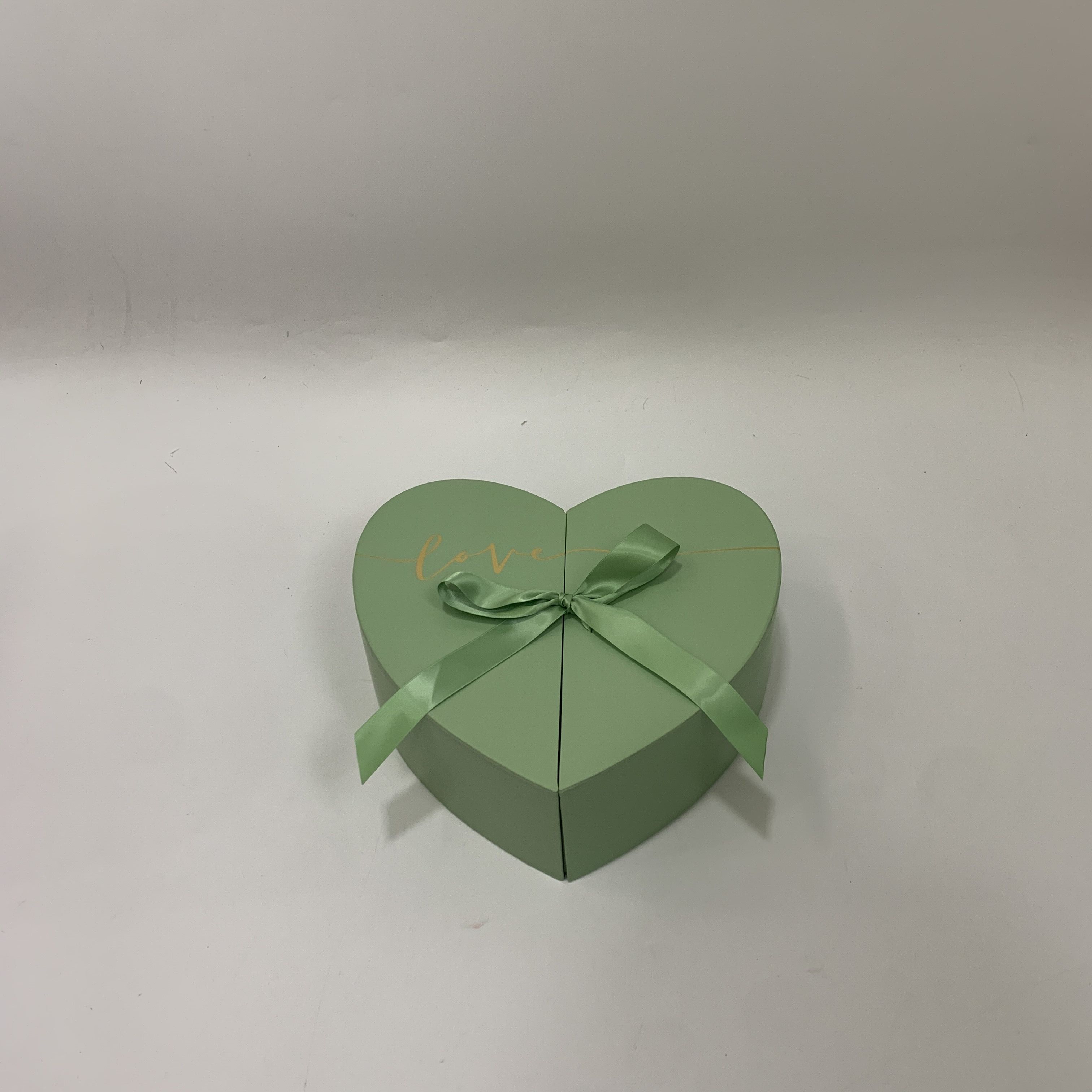 Vina Double heart-shaped flower box gift packaging box, wedding gift box, heart-shaped gift box, present box Item Picture