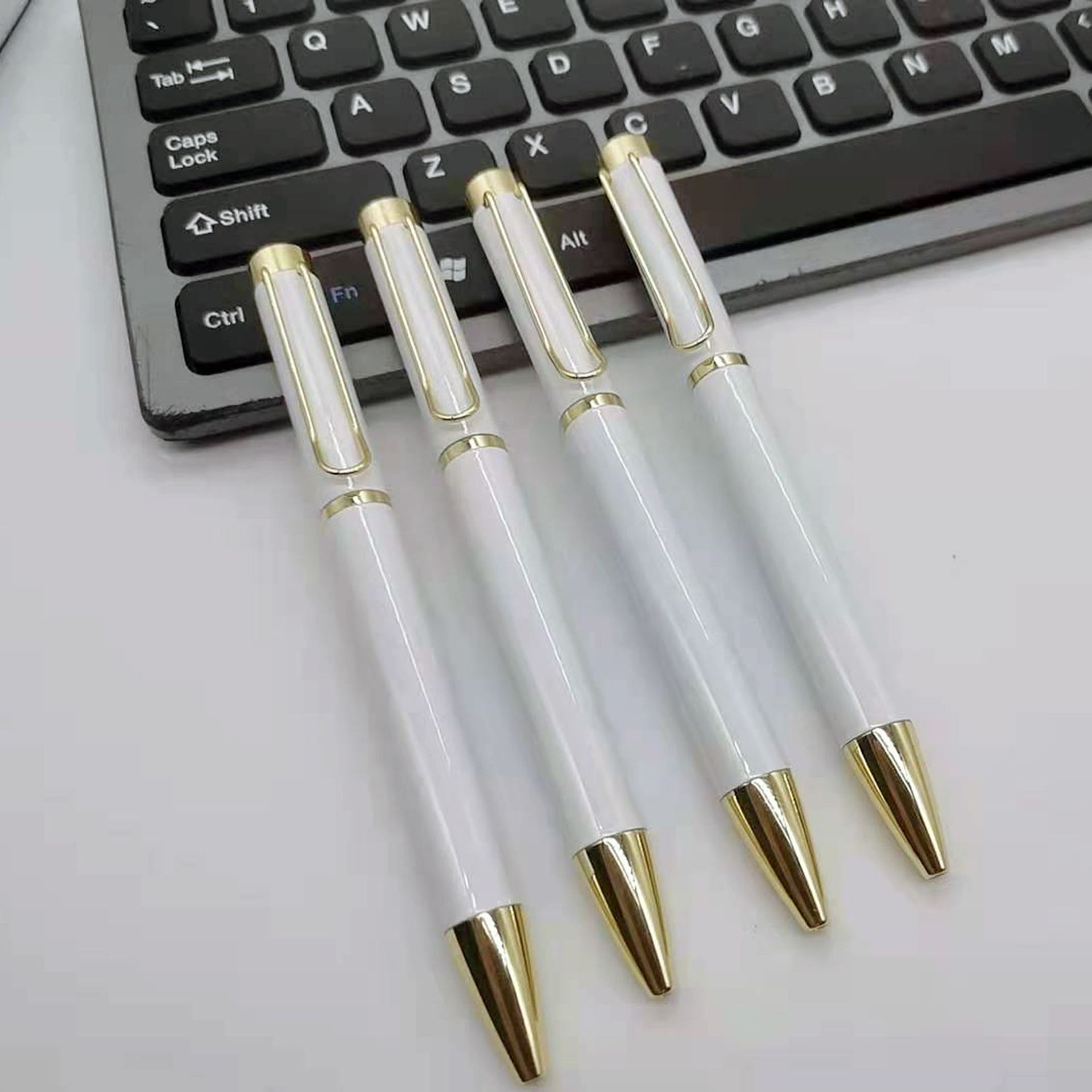 The manufacturer supplies metal wire clamps, ballpoint pens, steel rods, hollow pen clamps, business medium oil pens, advertising ballpoint pens, and business metal pens