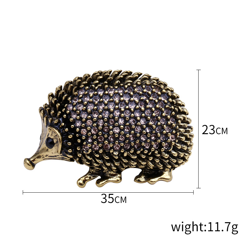 Factory direct sales for foreign trade, popular high-end new brooches paired with water diamonds, hedgehogs, creative European and American luxury high-end pearl pins, pearl coats, corsages, mom gifts Application Scenario