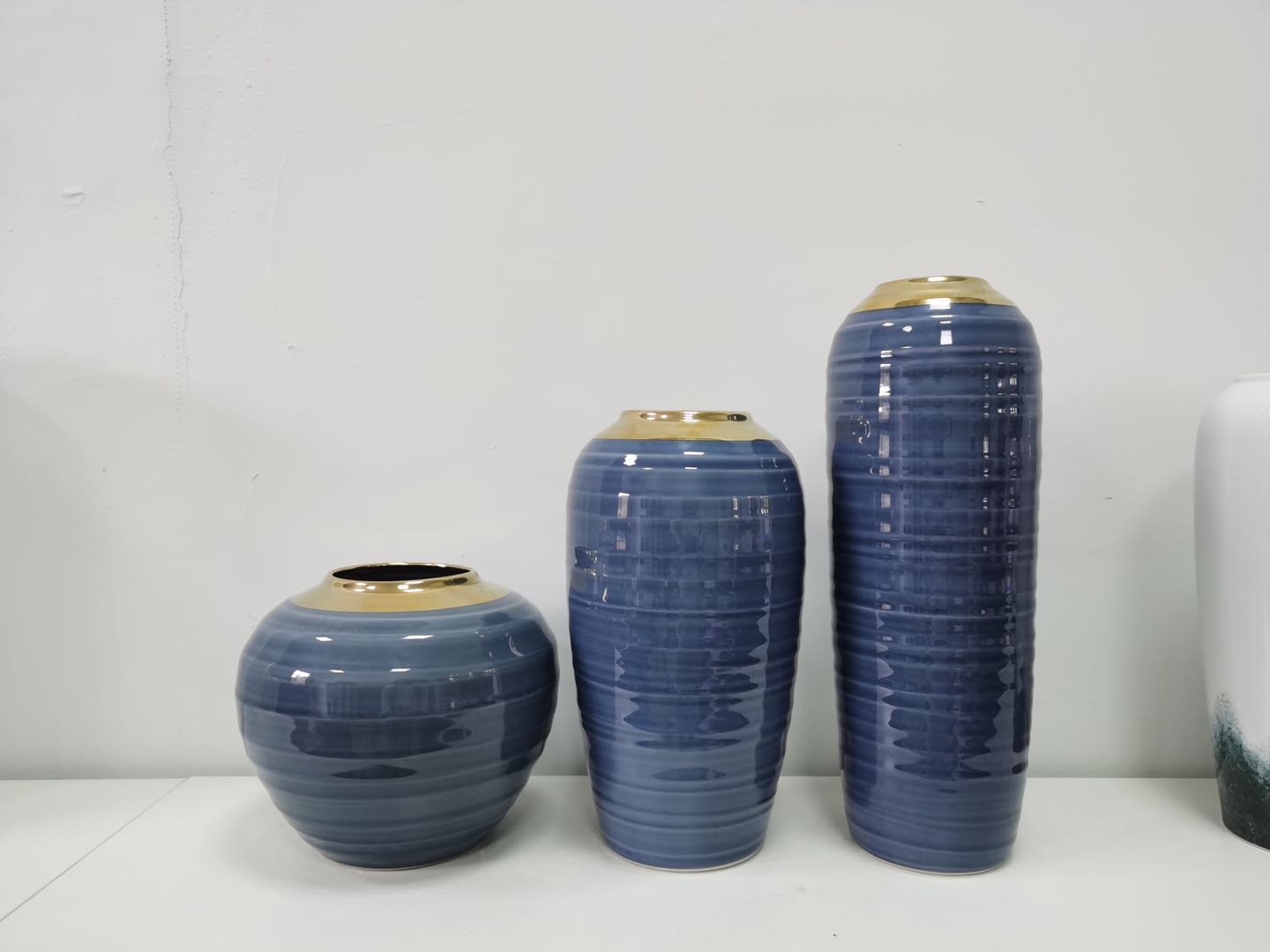 陶瓷花瓶/陶瓷装饰品/家居饰品白底实物图