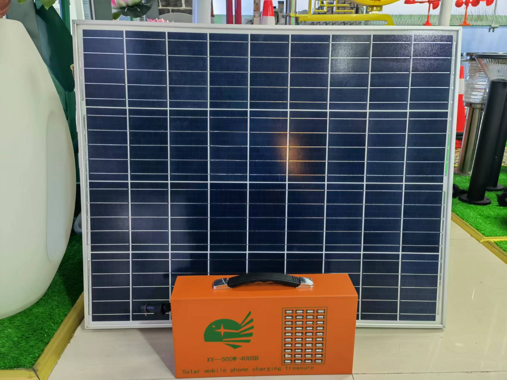 新款太阳能移动式一拖四十UBS充电器