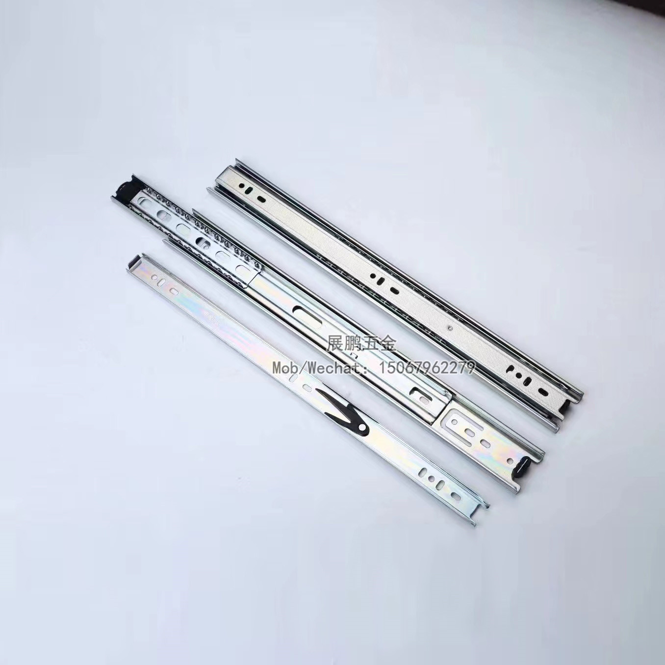 抽屉滑轨/家具五金/导轨白底实物图