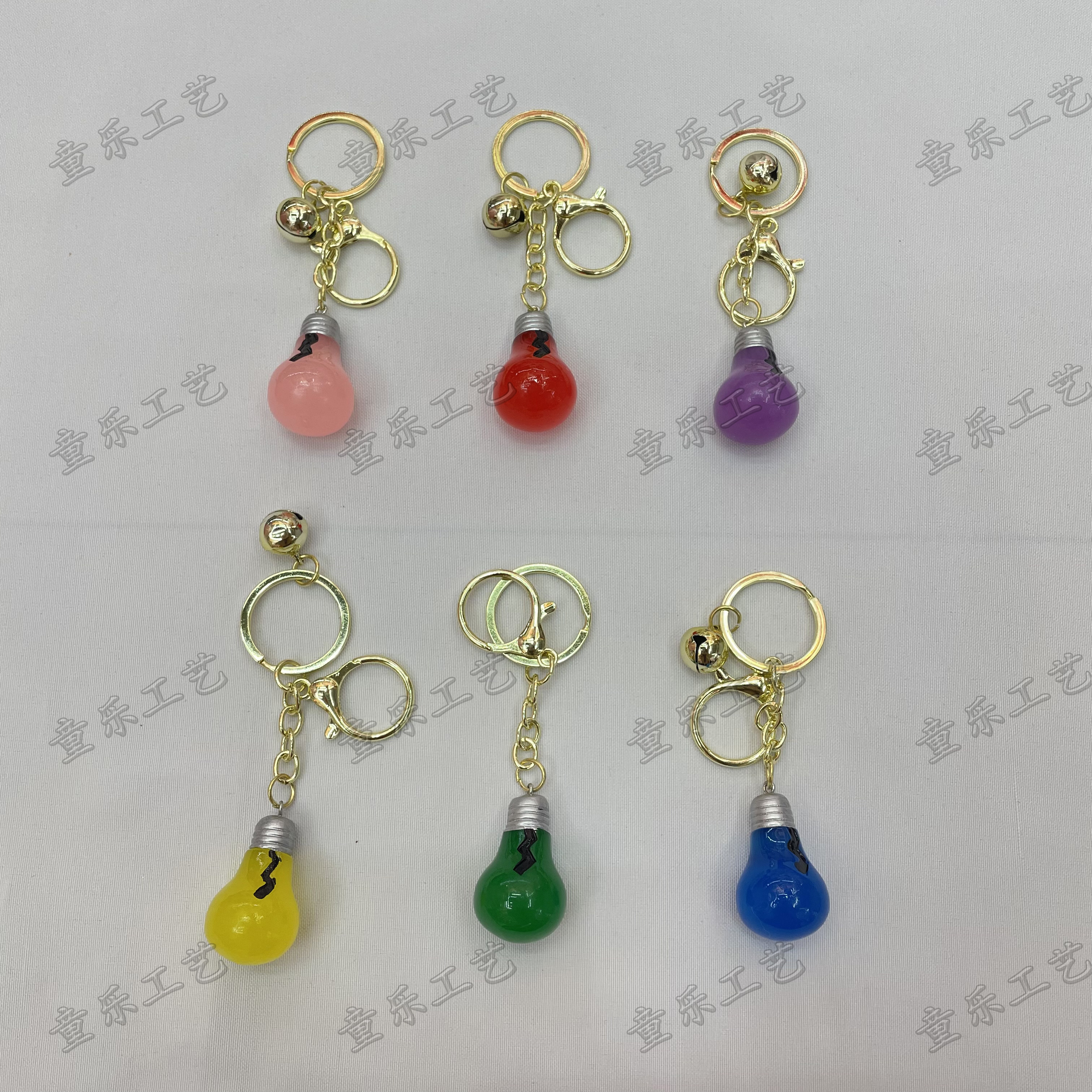 Creative simulation resin decorative keychains, bag pendants and mobile phone pendants Item Picture