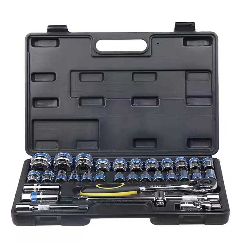 EXPLOIT developed an imported Taiwan socket ratchet wrench set of 32 pieces, a set of automotive repair tools made of chromium-vanadium steel forging Application Scenario