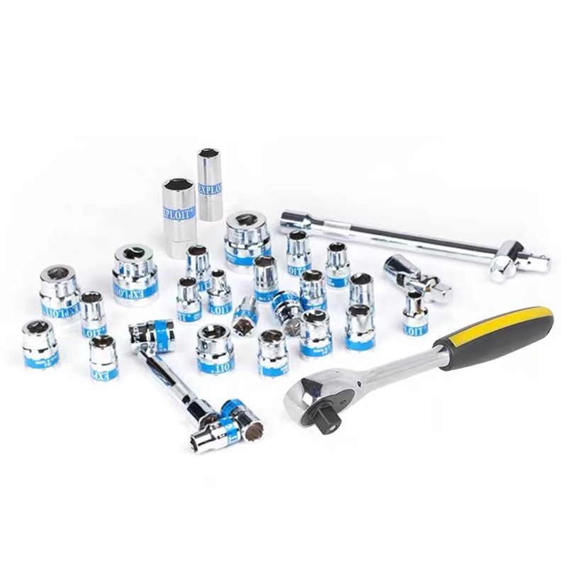 EXPLOIT developed an imported Taiwan socket ratchet wrench set of 32 pieces, a set of automotive repair tools made of chromium-vanadium steel forging Item Picture