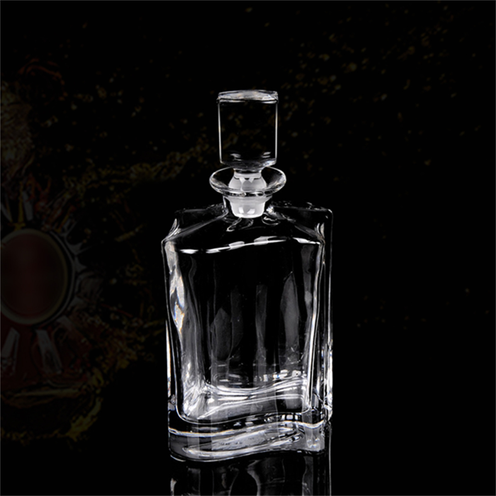 高档威士忌酒瓶800ml  水晶玻璃红酒瓶酒樽  醒酒器 泡酒瓶 洋酒瓶  家用客厅酒柜摆件