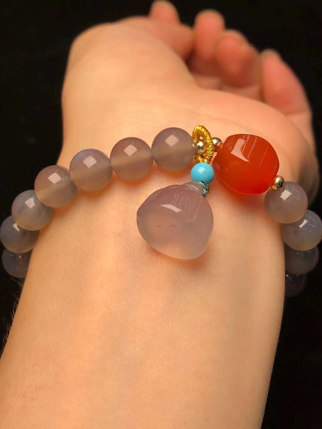 8mm smoke purple jade agate hanging lotus pod bracelet, fashionable agate bracelet and Buddhist prayer beads Specification image